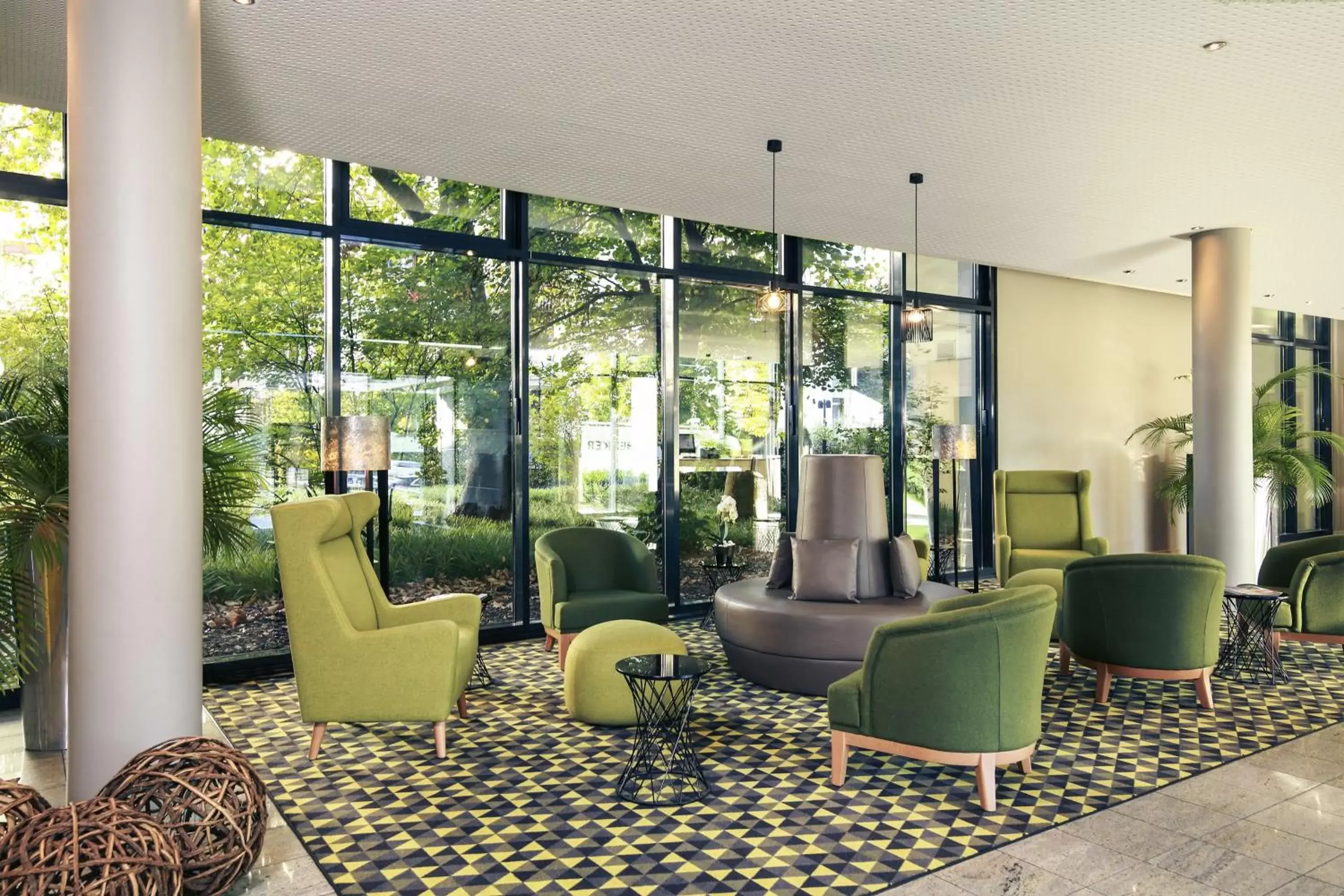 Lobby or reception, Lounge/Bar in Mercure Hotel Plaza Essen