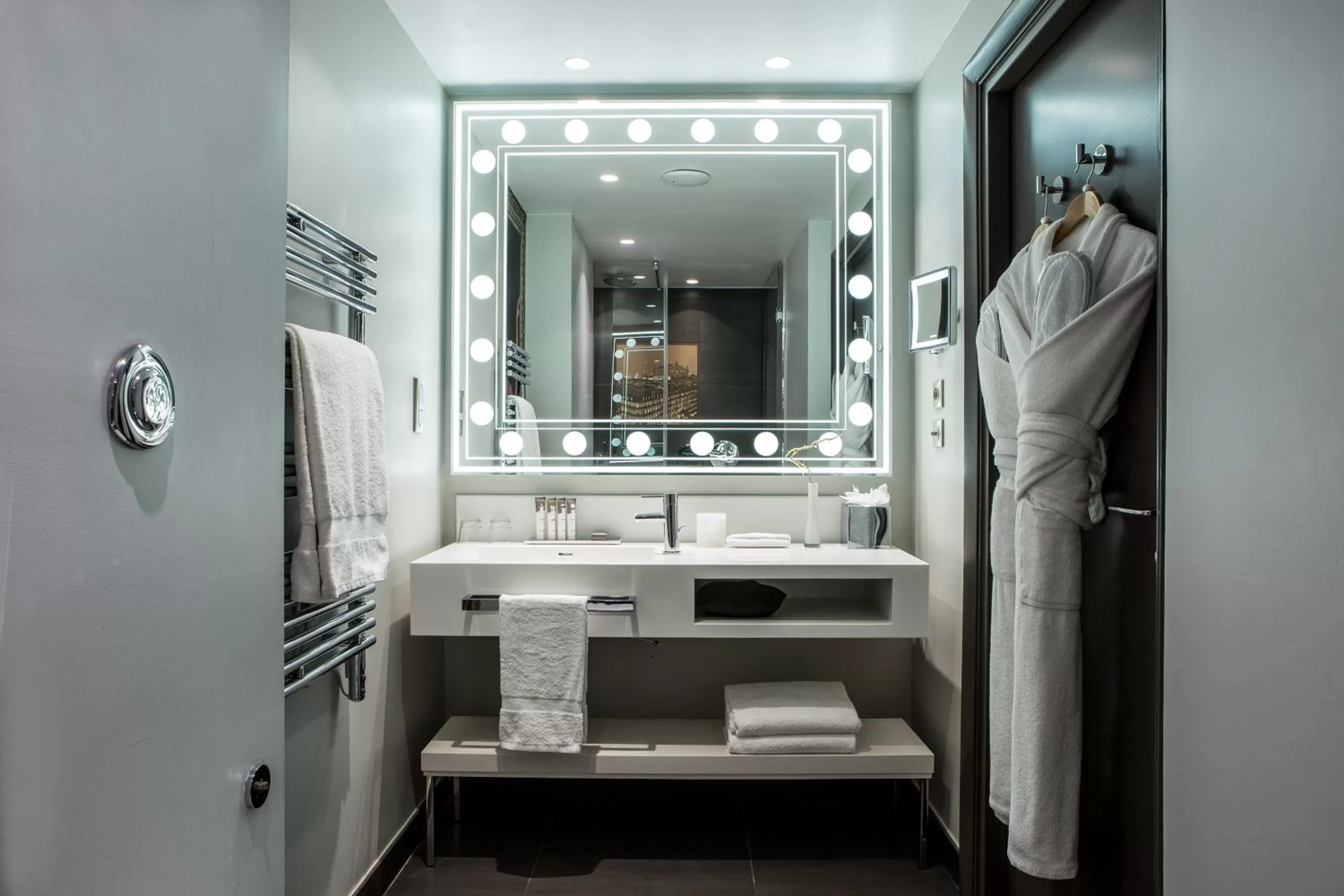 Bathroom in Hotel Indigo Paris - Opera by IHG