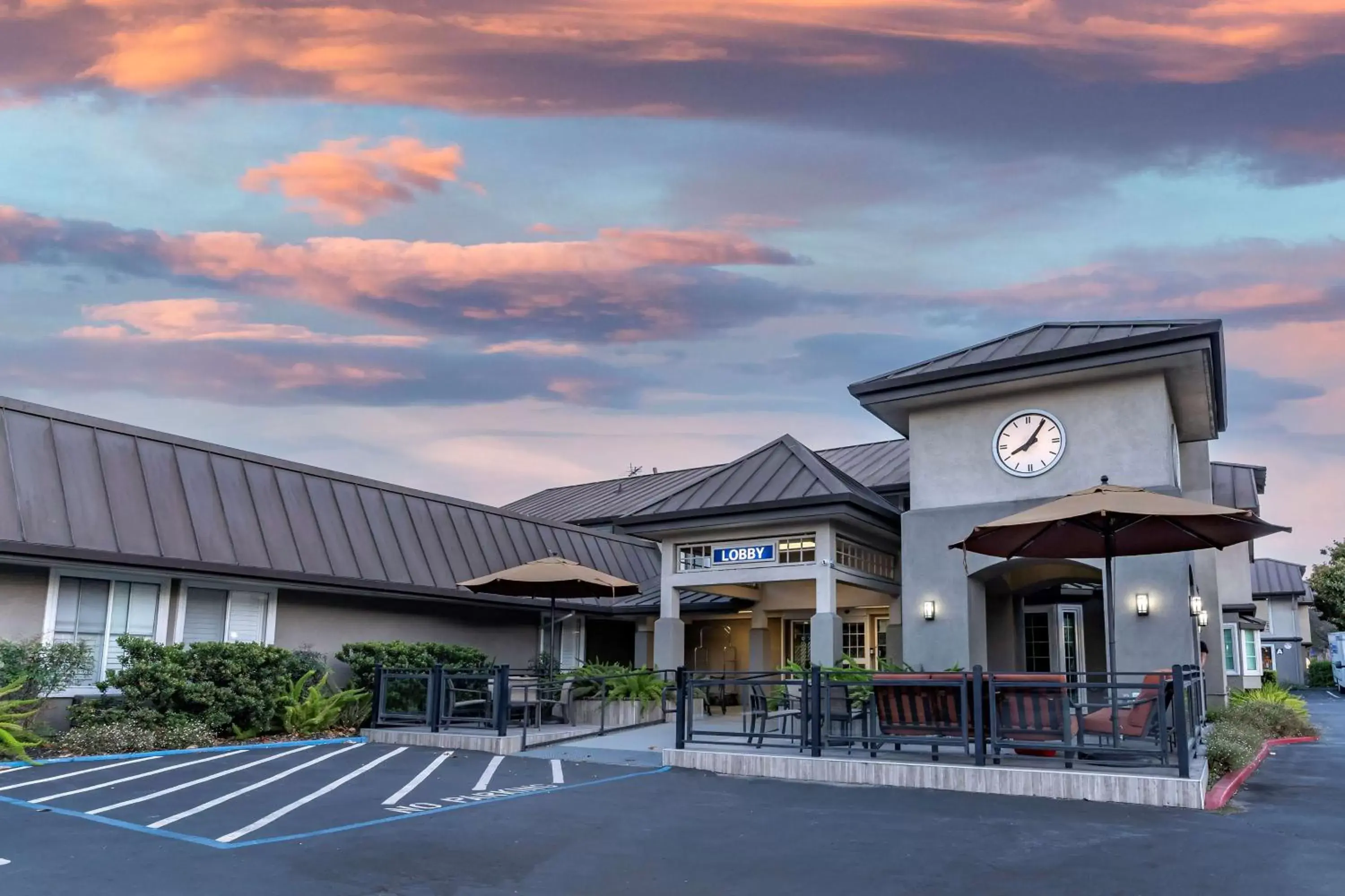 Property building in Best Western Silicon Valley Inn Property building in Best Western Silicon Valley Inn