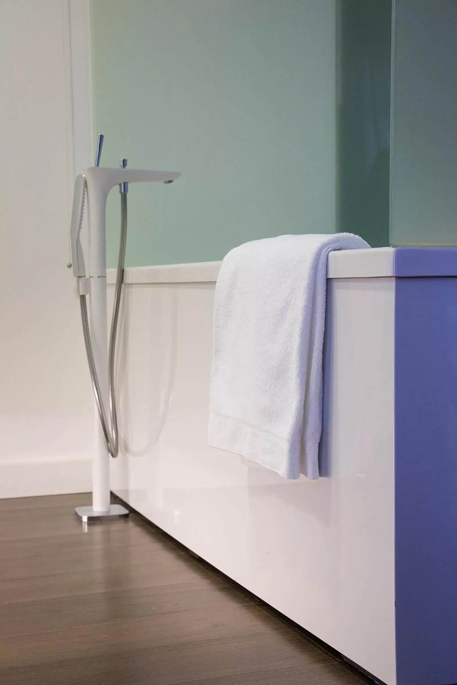 Shower, Bed in Hotel Meira Shower, Bed in Hotel Meira