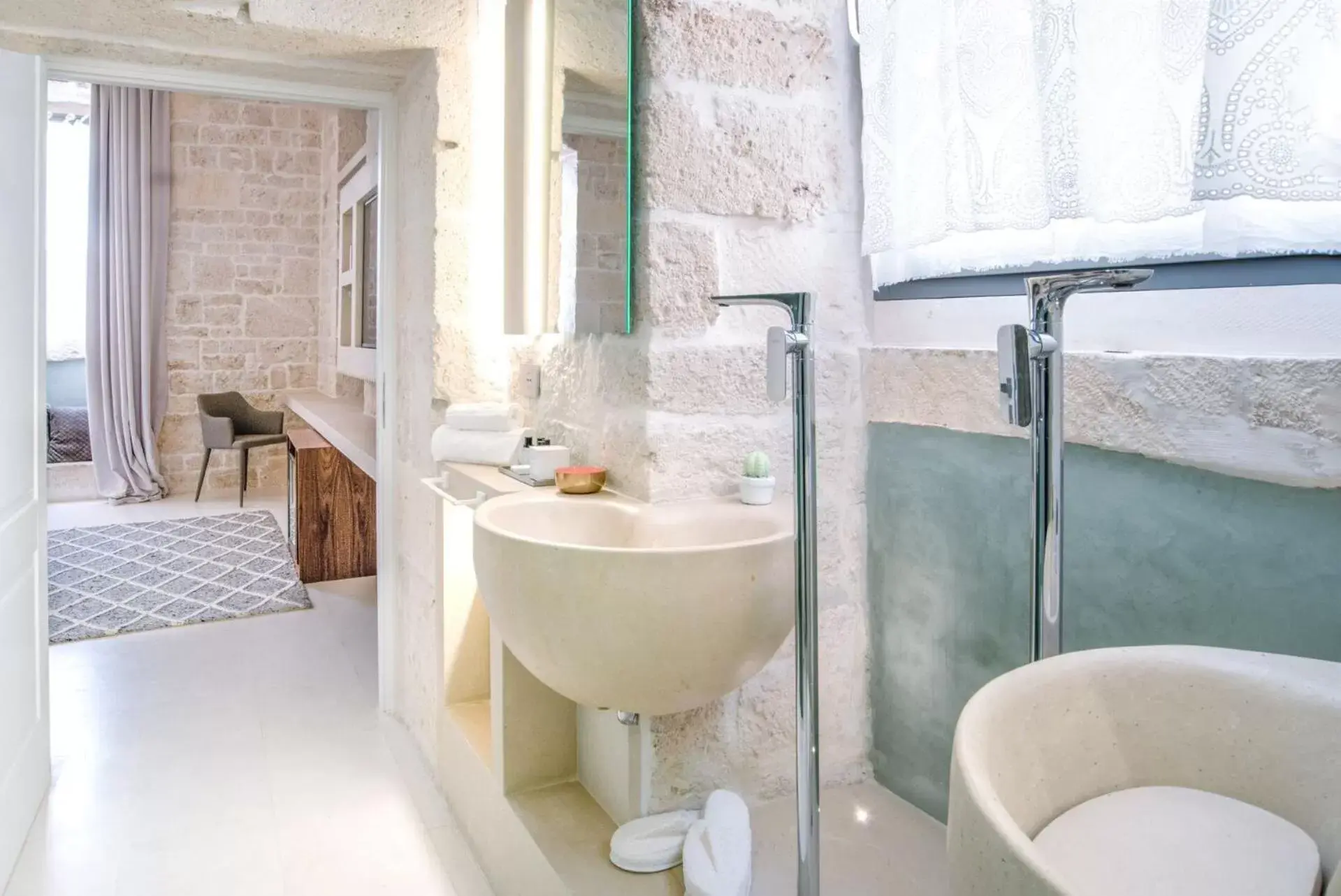 Bathroom in Vico Bianco Raro Villas Smart Rooms Collection