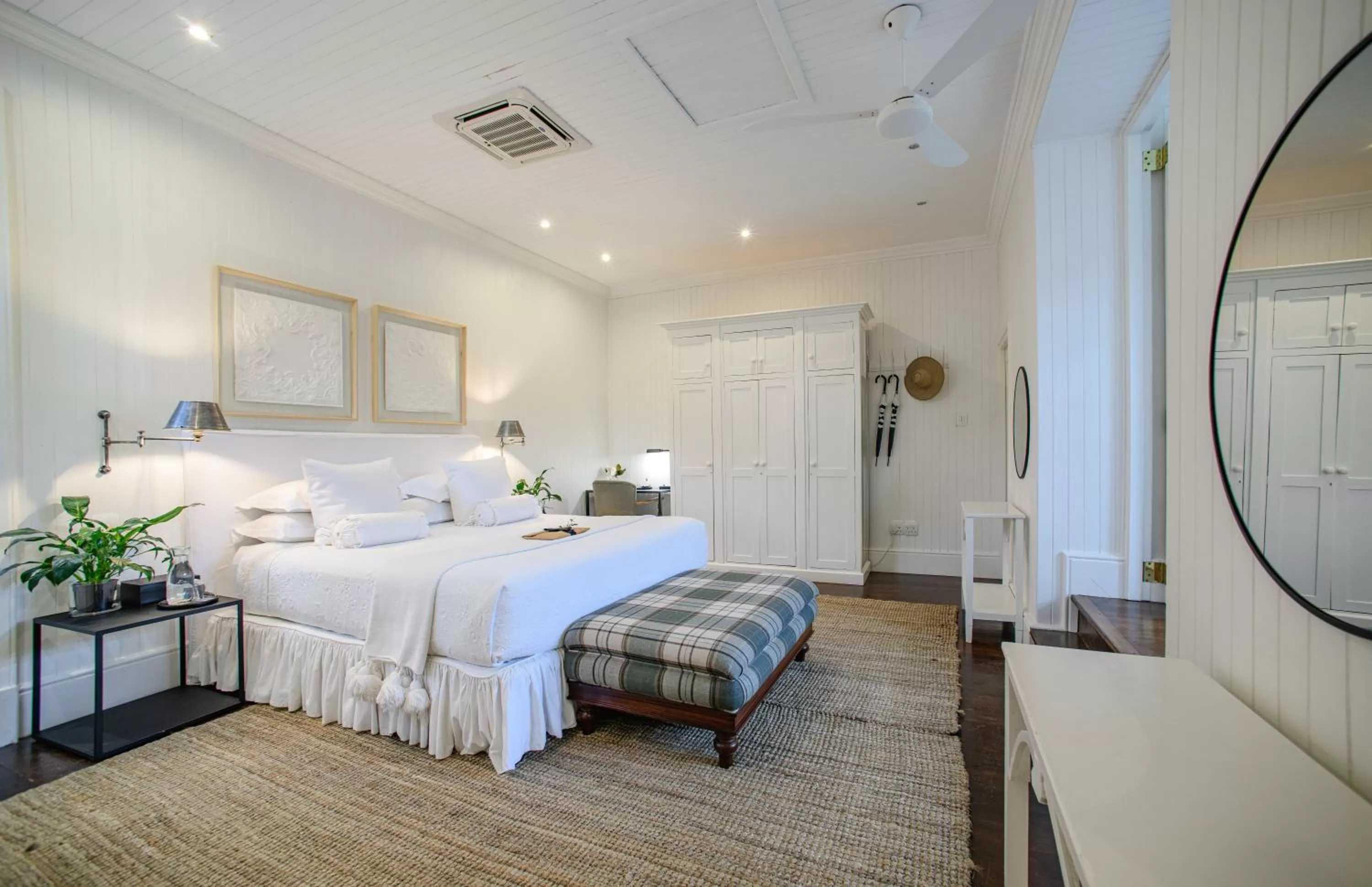 View (from property/room), Bed in Torburnlea Homestead Luxury Accommodation