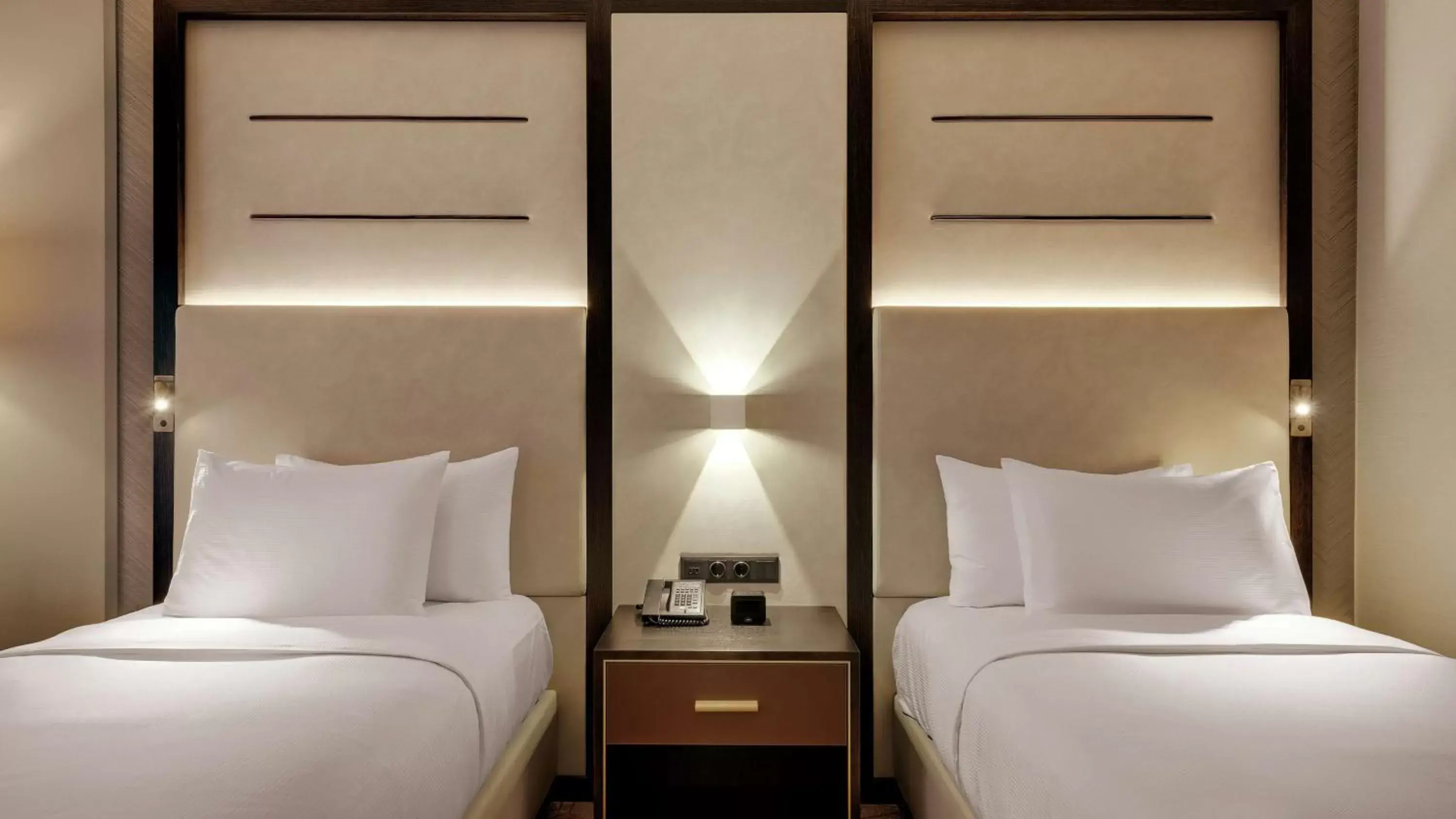 Twin Room with Courtyard View in Hilton Munich City Twin Room with Courtyard View in Hilton Munich City