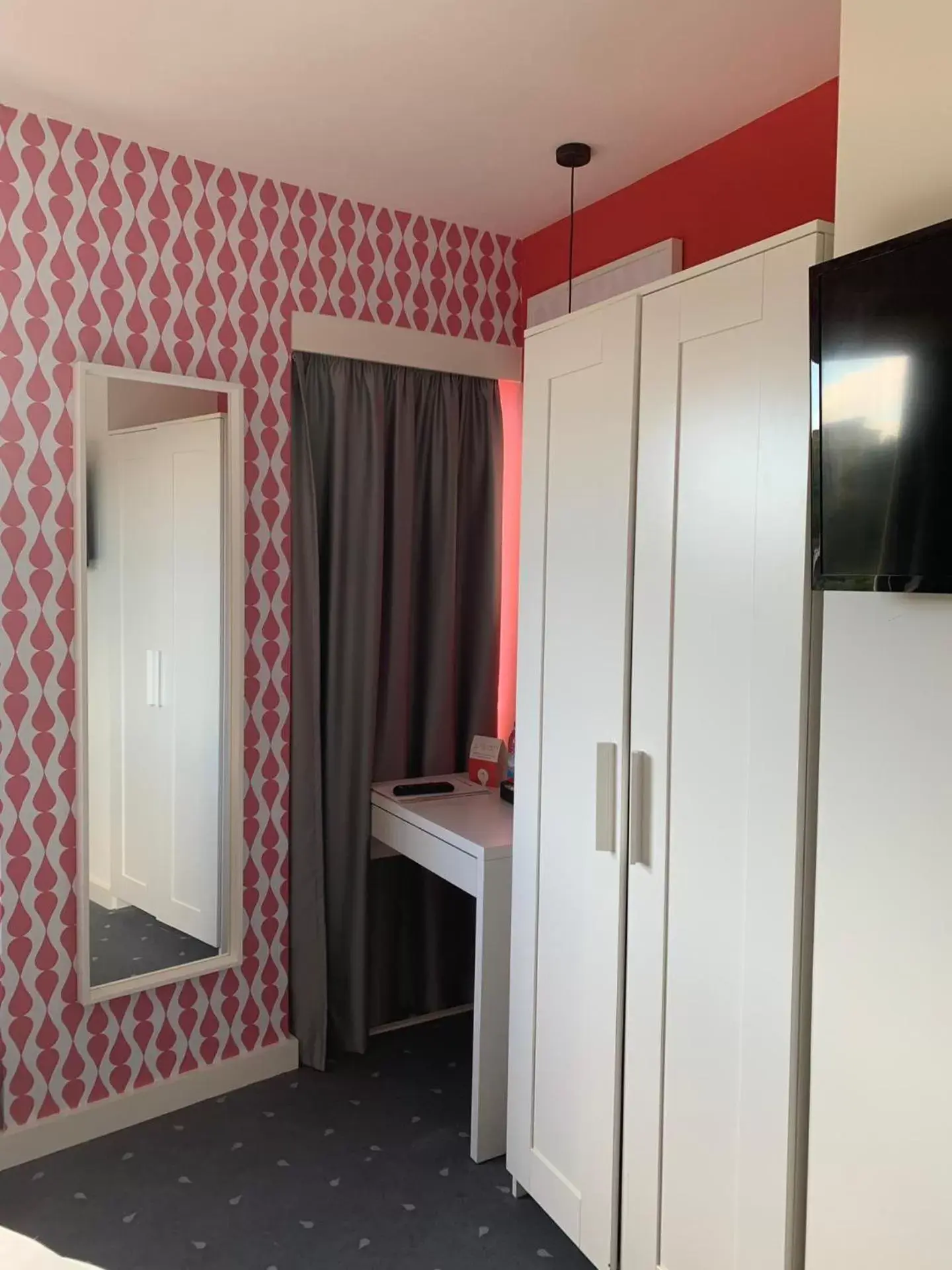 Communal lounge/ TV room, Bathroom in Stay Hotel Lisboa Centro Saldanha