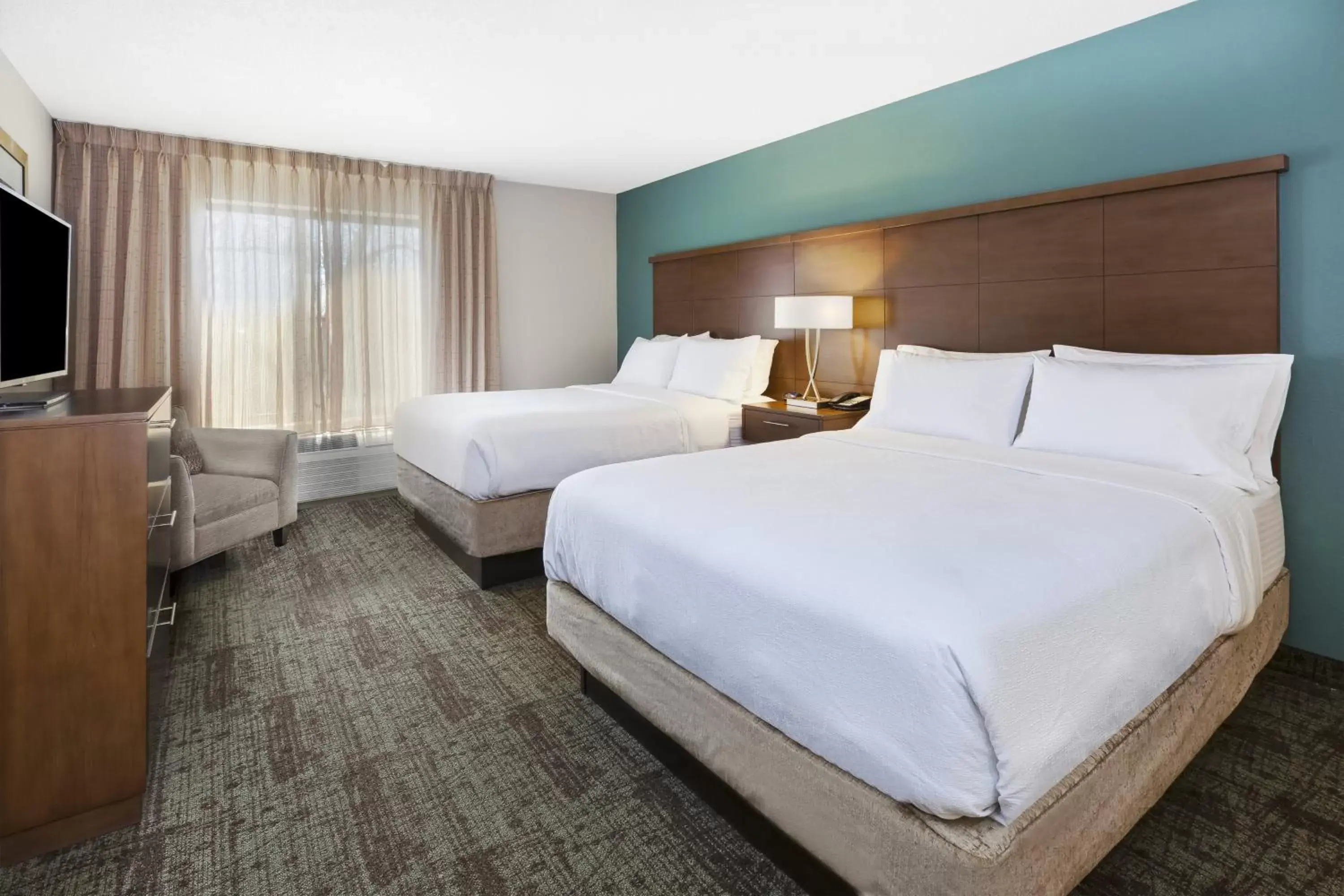 Photo of the whole room, Bed in Staybridge Suites Columbia-Highway 63 & I-70, an IHG Hotel