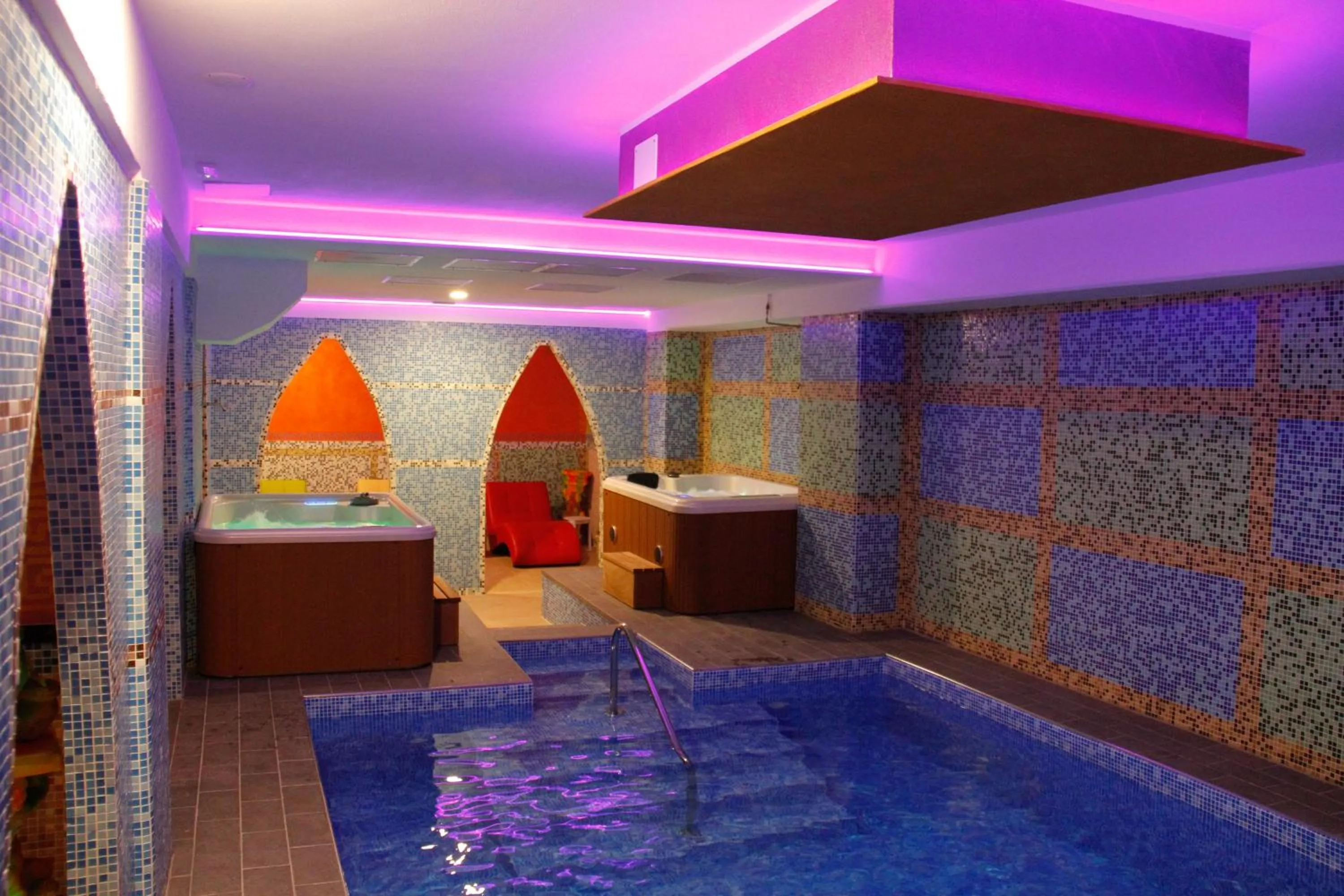 Swimming pool in Impero Hotel Beauty & Spa - Bike Hotel