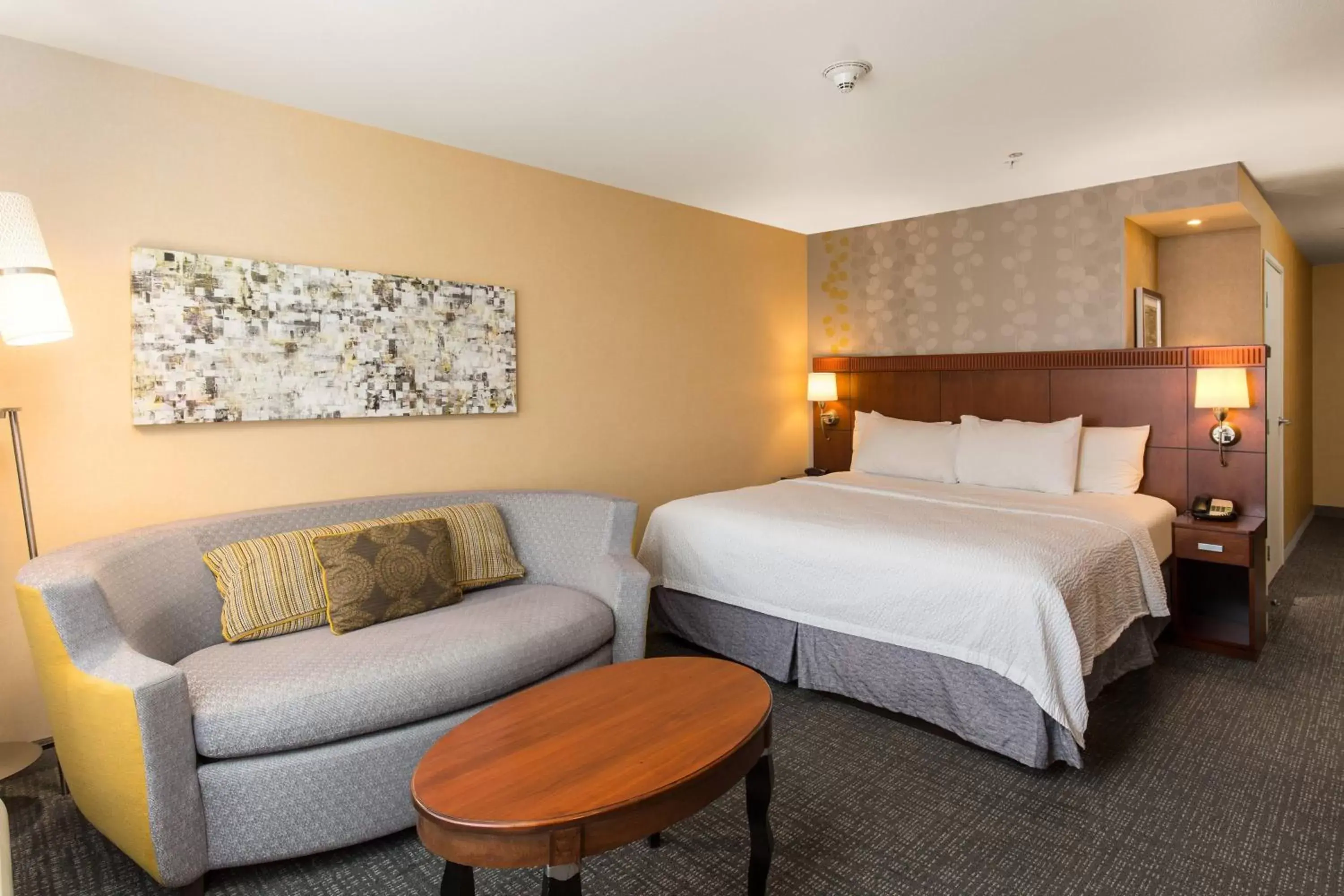 Photo of the whole room, Bed in Courtyard by Marriott Rancho Cucamonga