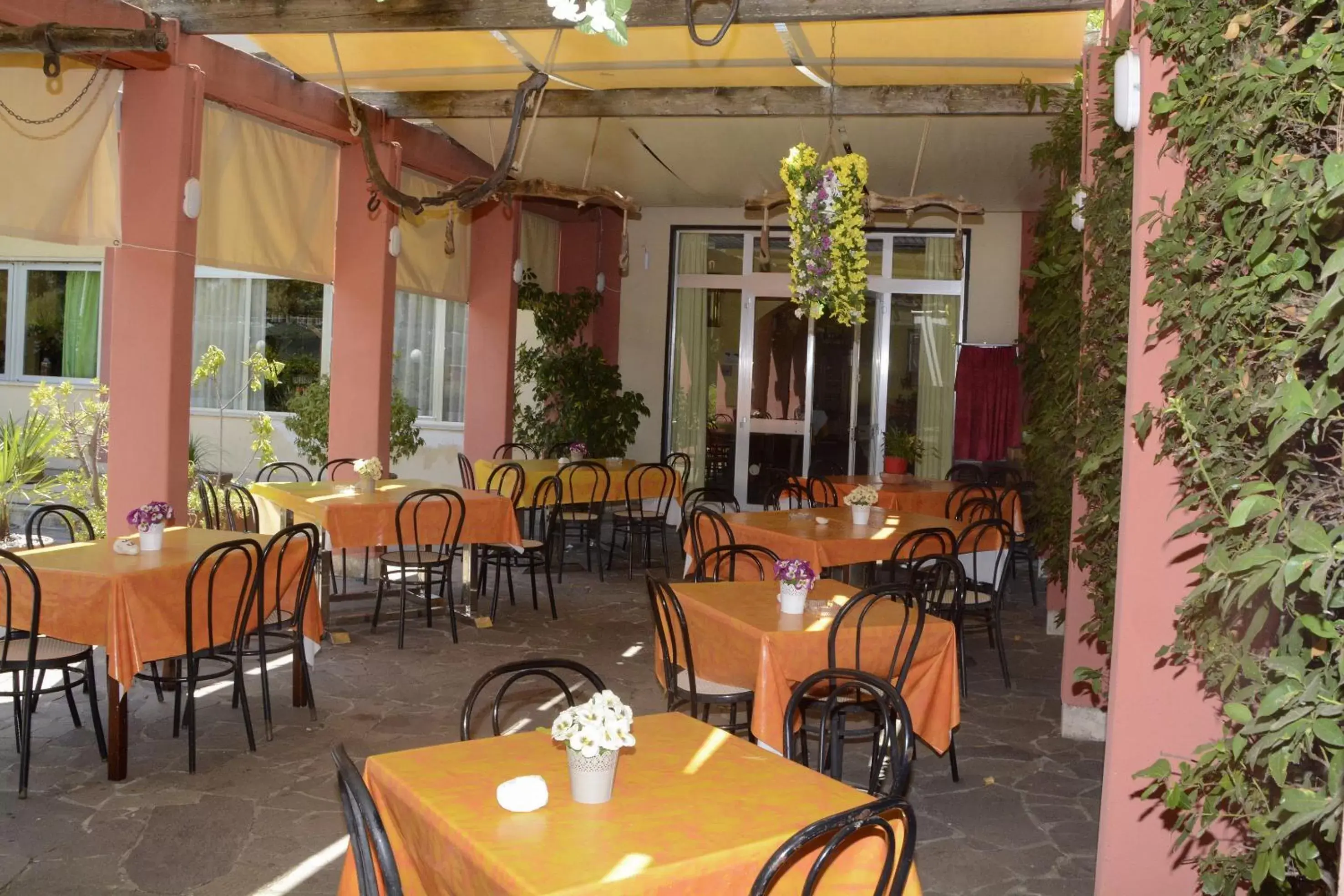Restaurant/Places to Eat in Hotel Il Parco