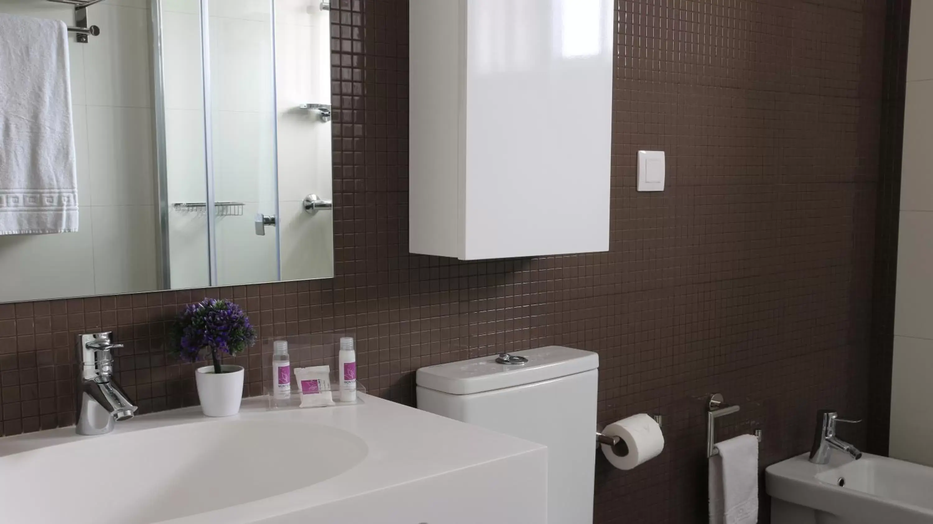 Bathroom in Hotel Monte Lírio