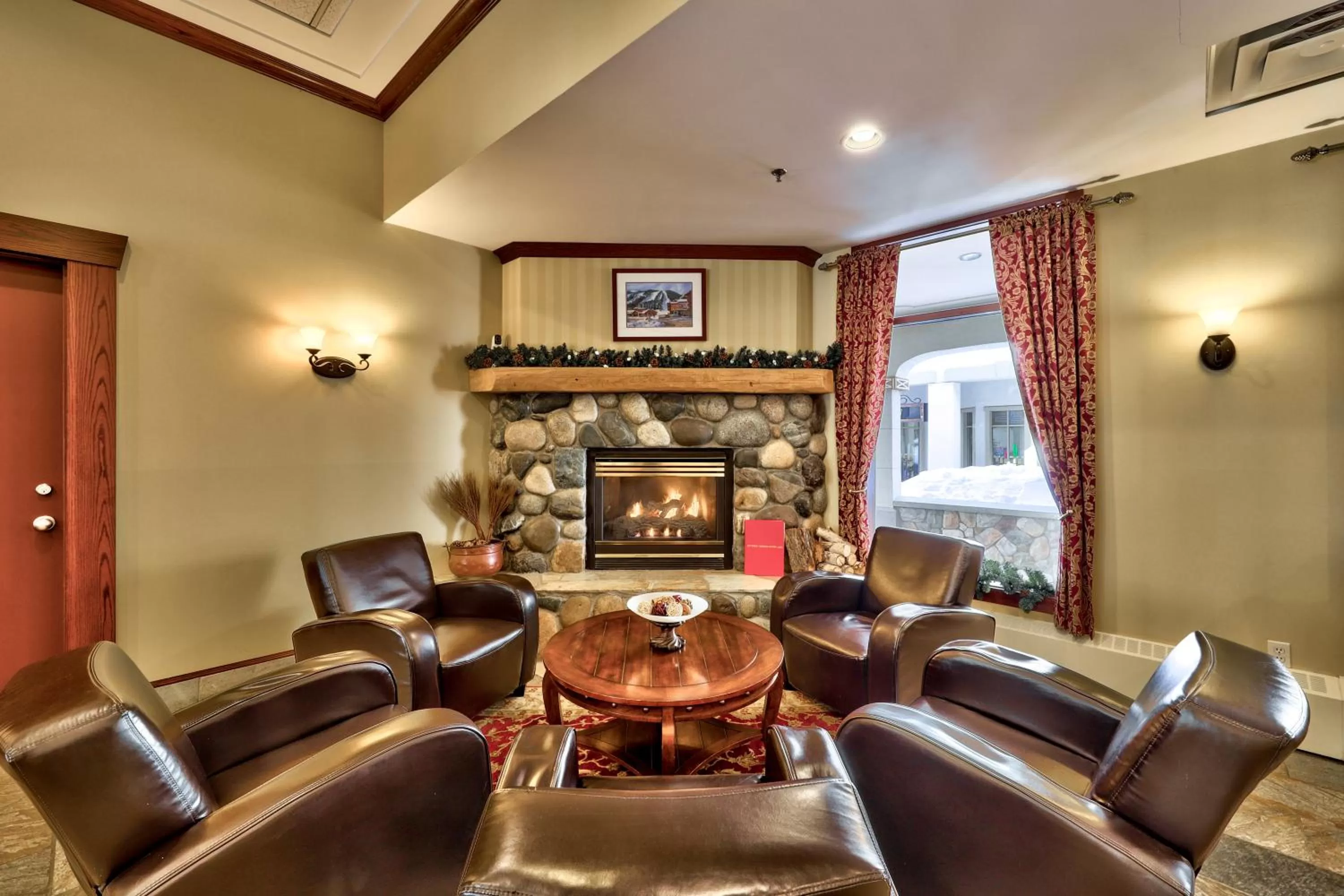 Lobby or reception in Sun Peaks Lodge