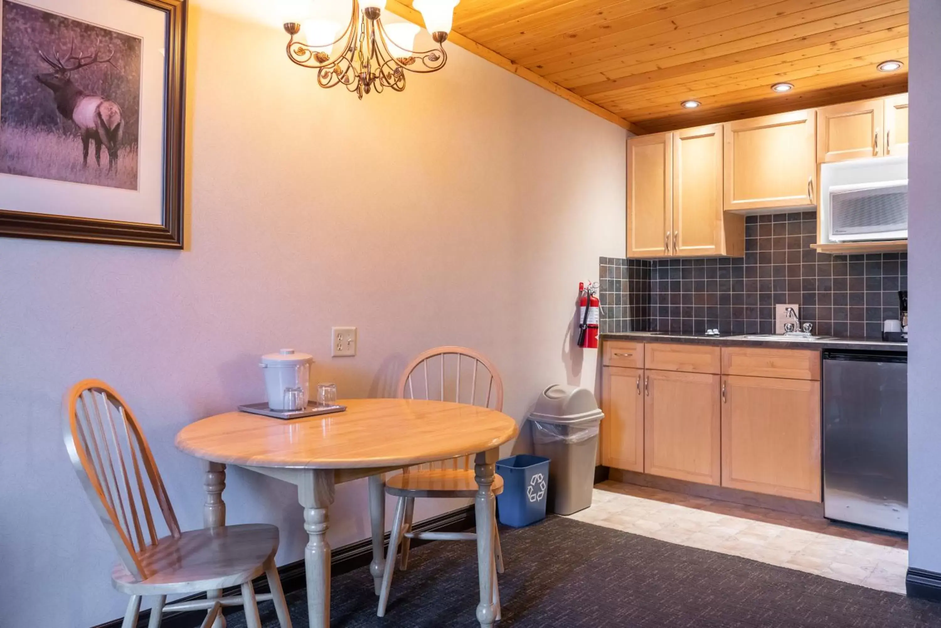 Kitchen or kitchenette in The Rundlestone Lodge