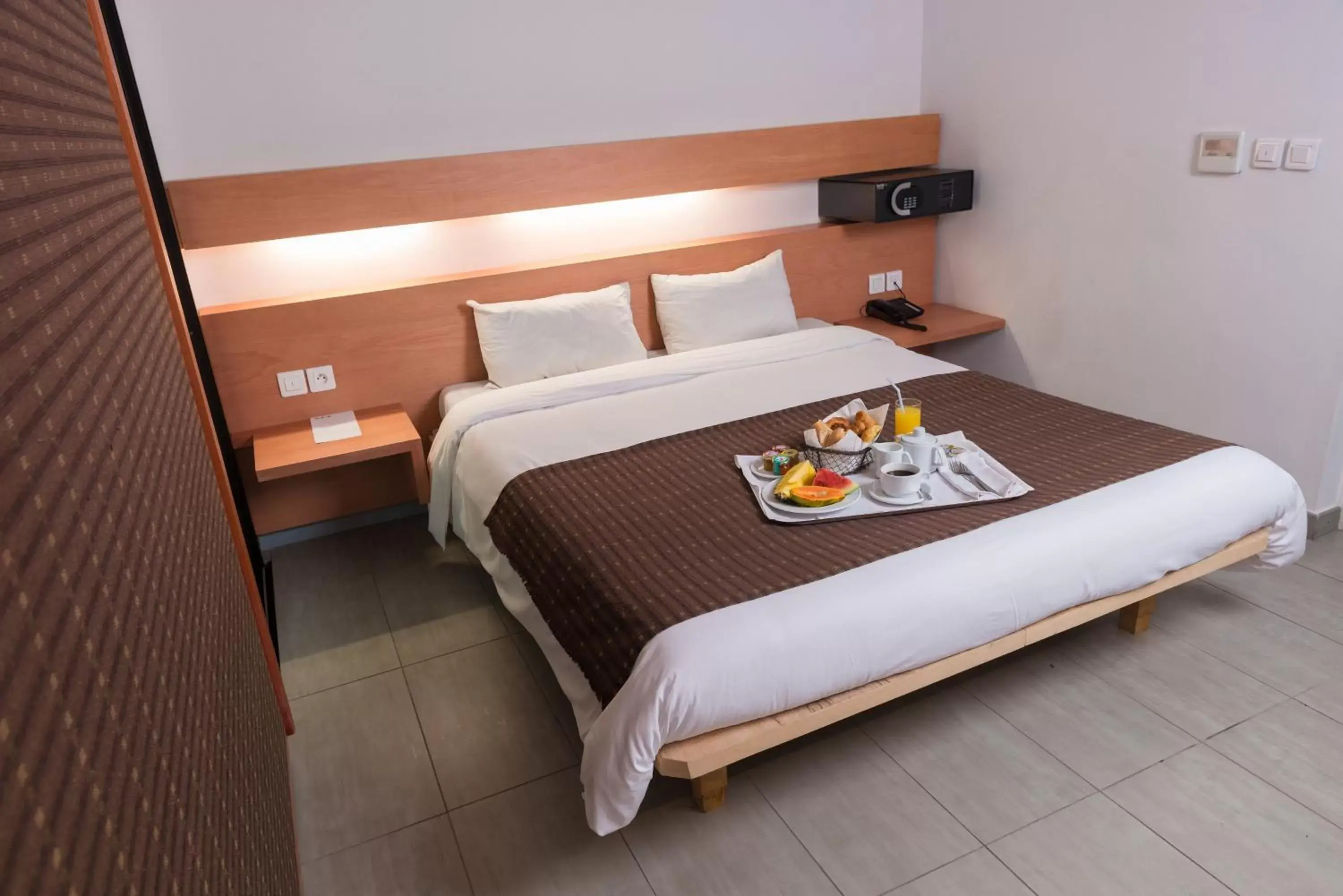 Bed in ONOMO Hotel Abidjan