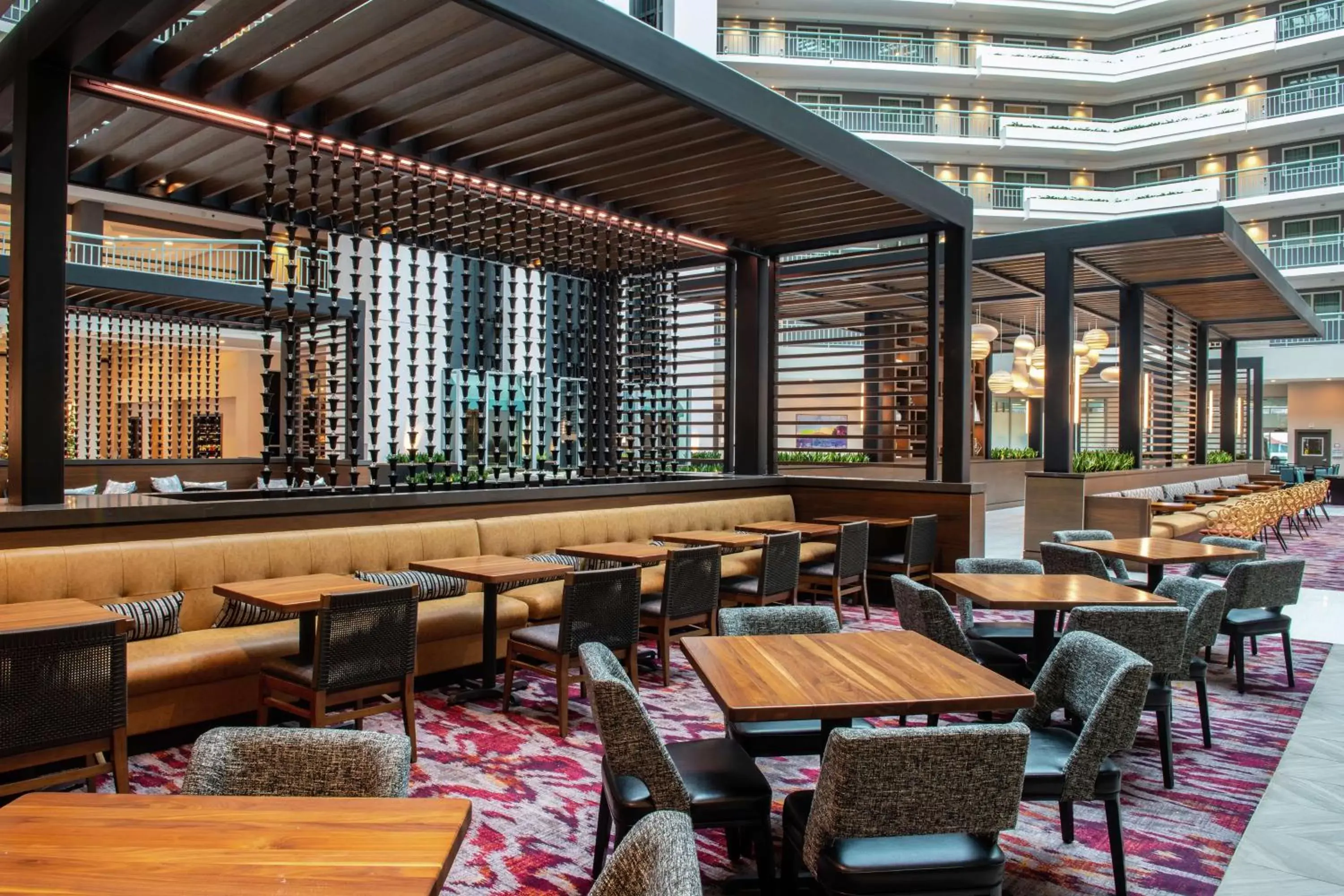 Lobby or reception, Restaurant/Places to Eat in Embassy Suites by Hilton Walnut Creek