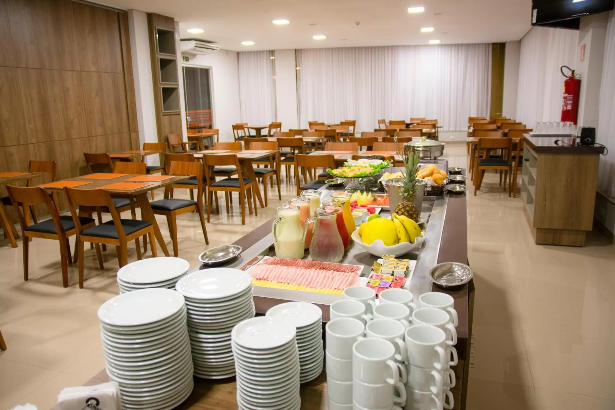 Restaurant/places to eat in Orla Morena Park Hotel