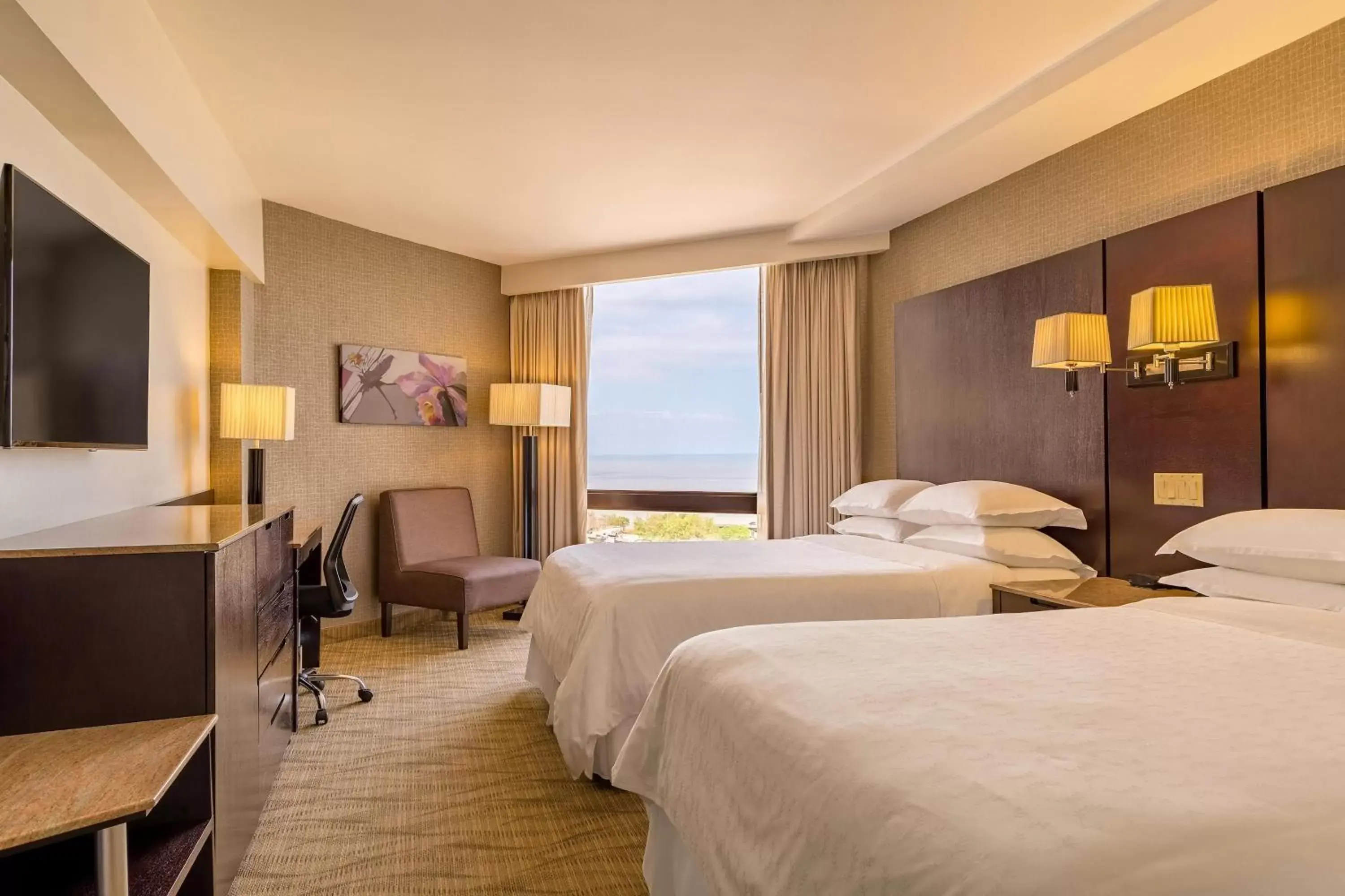 Club, Club level, Guest room, 2 Queen, City view in Sheraton Grand Panama Club, Club level, Guest room, 2 Queen, City view in Sheraton Grand Panama