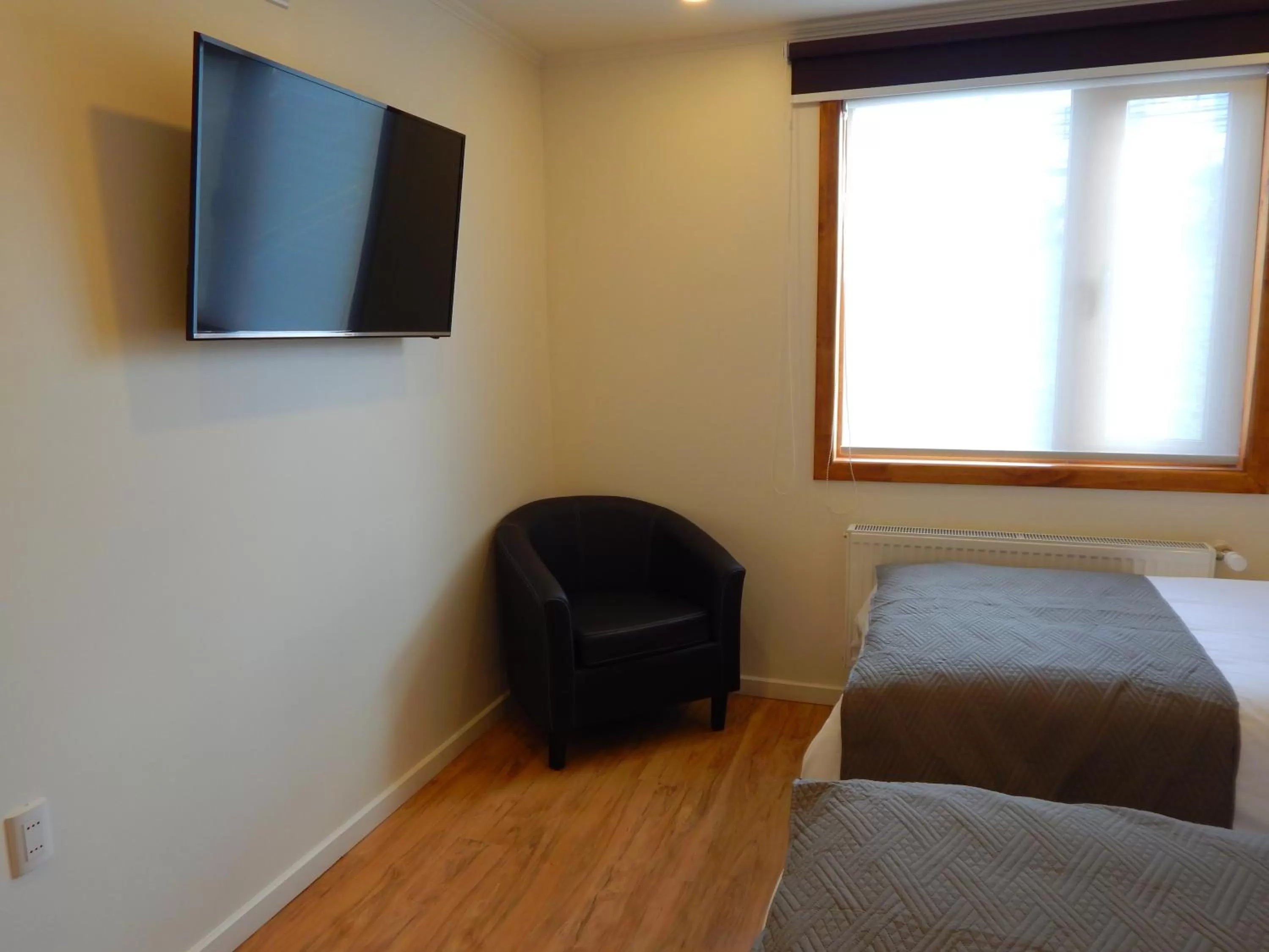 Bedroom, TV/Entertainment Center in Hostal Buenavista Patagonia