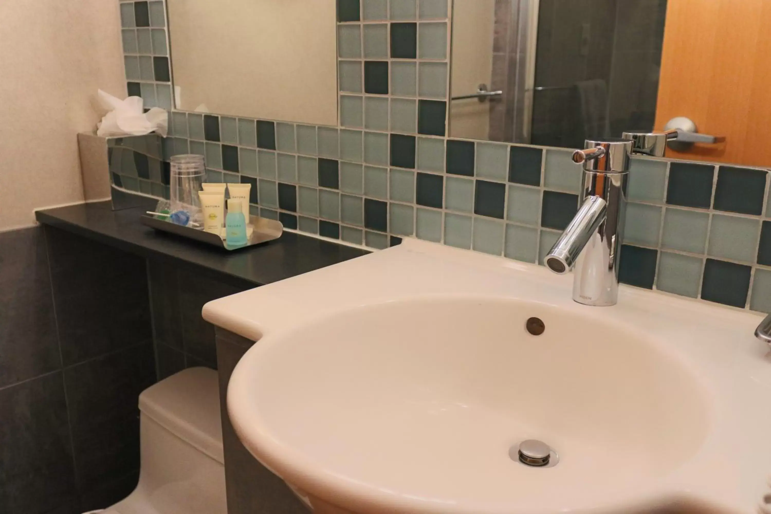 Bathroom in Charlesmark Hotel