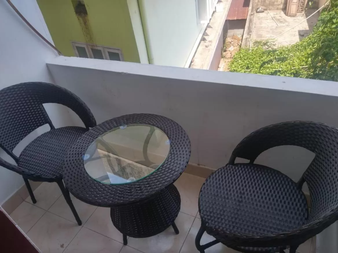 Balcony/Terrace in Anandan Tourist Home