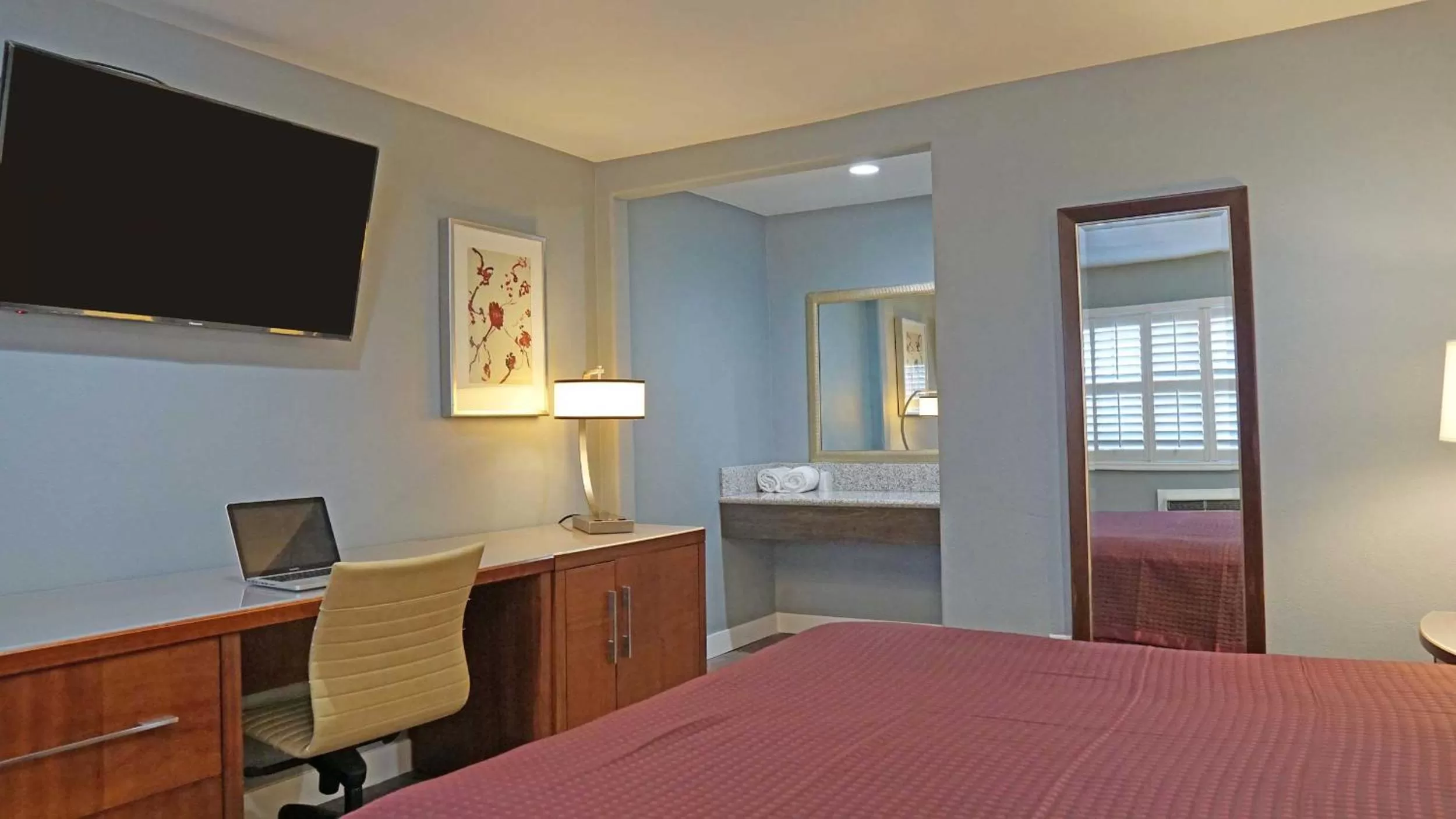 Bed in Del Mar Motel