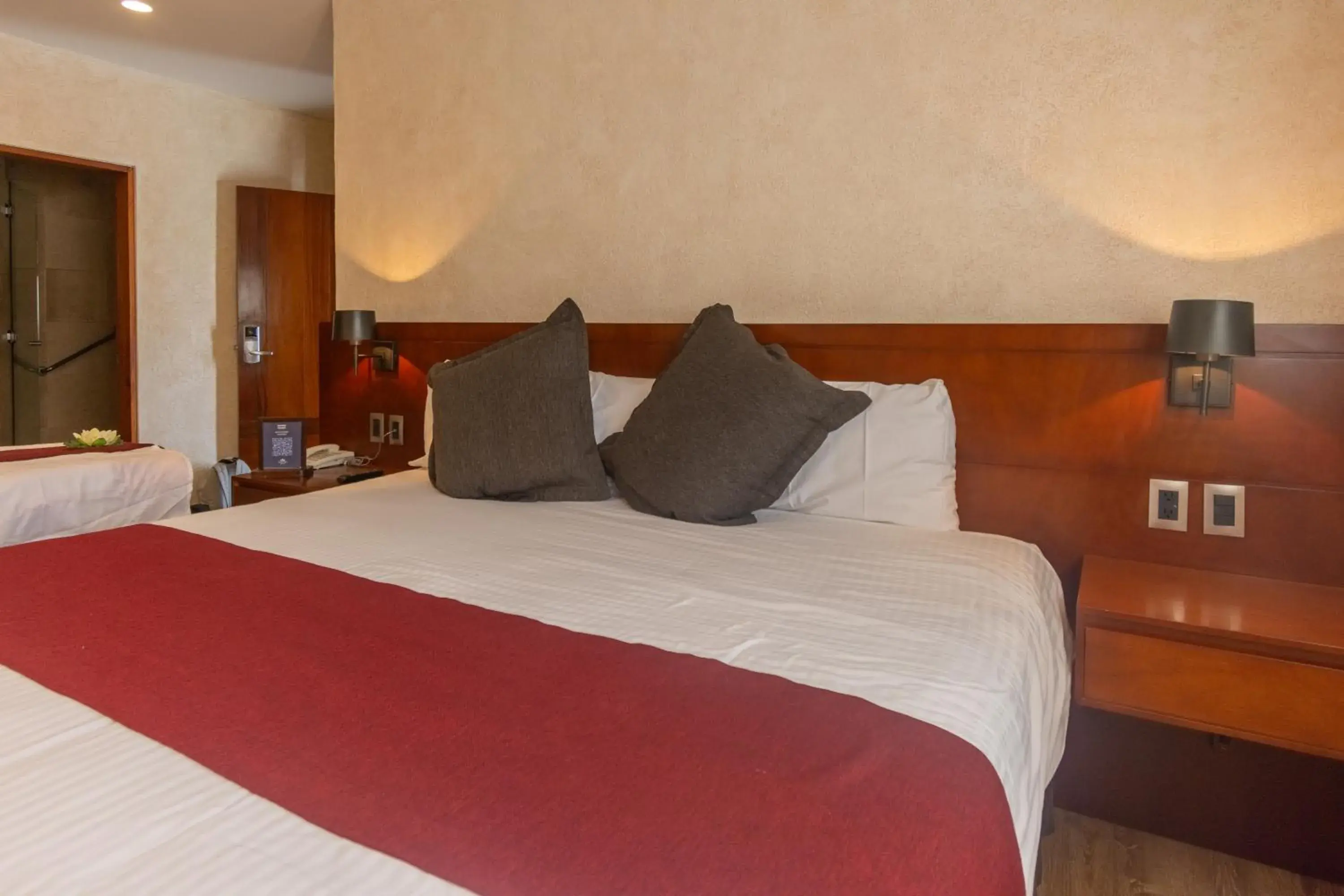 Property building, Bed in Hotel Madero