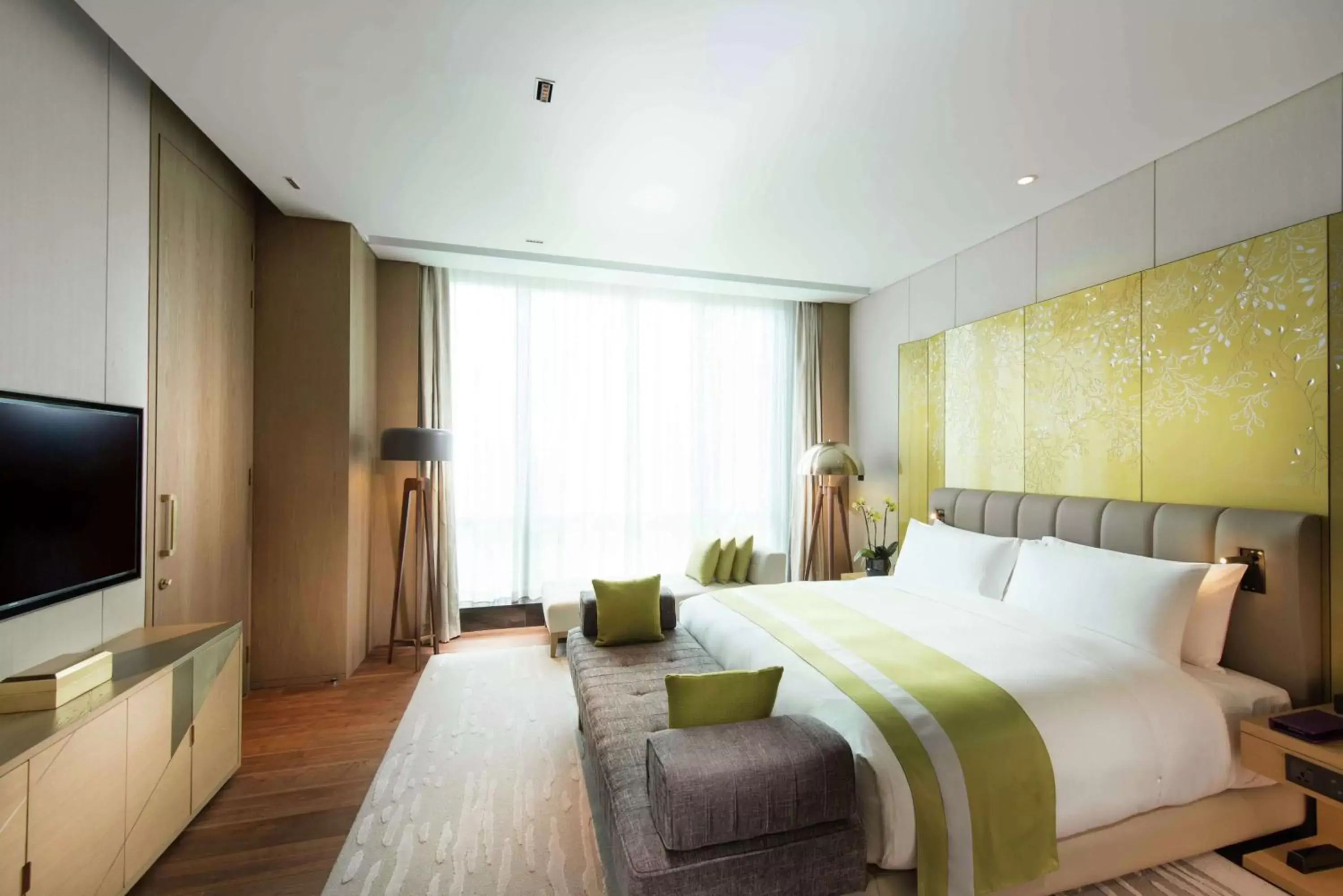 Bedroom in Conrad Guangzhou - Free shuttle between hotel and Exhibition Center during Canton Fair & Exhibitor registration Counter