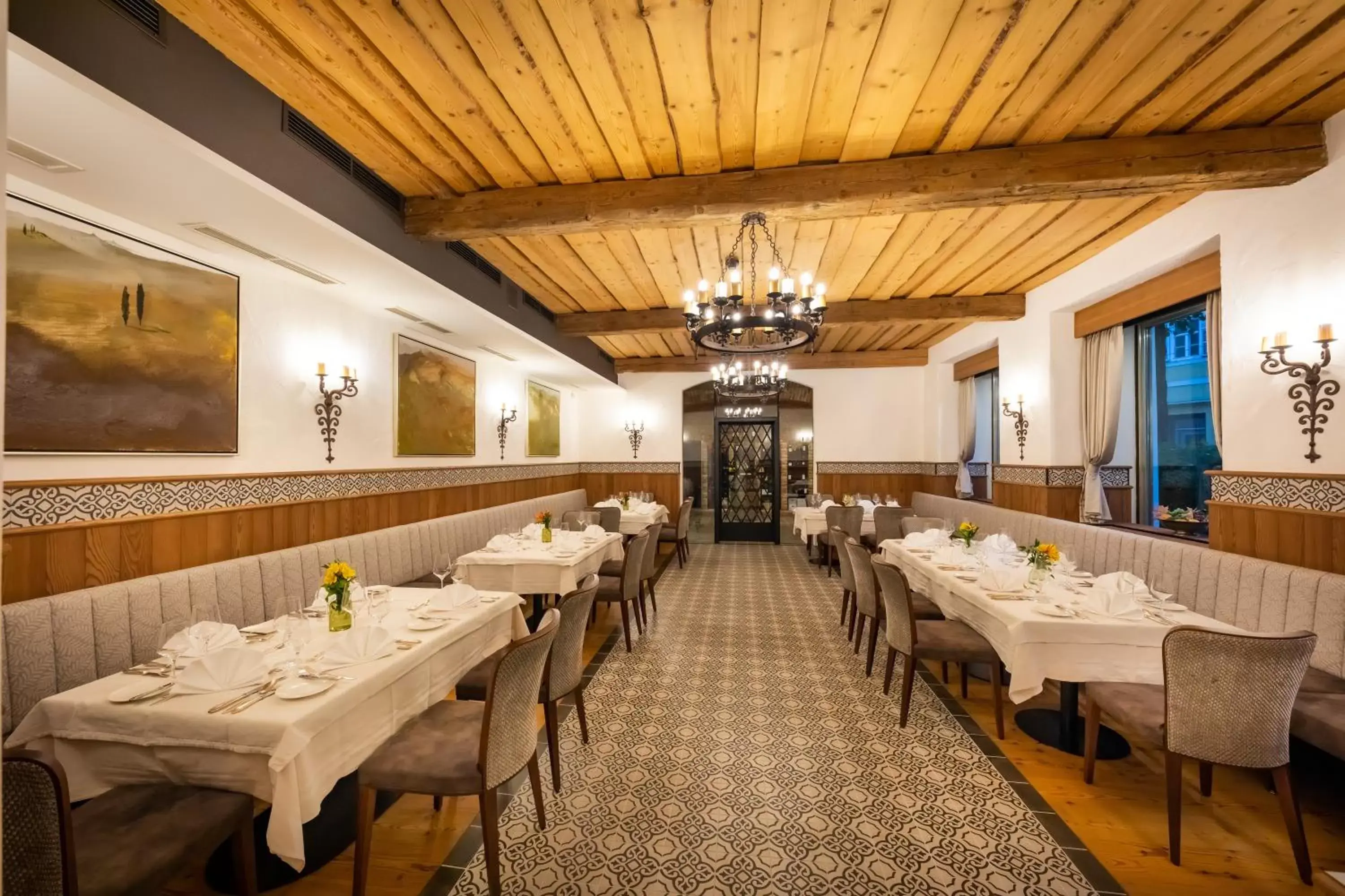 Restaurant/Places to Eat in Parkhotel Graz - Traditional Luxury