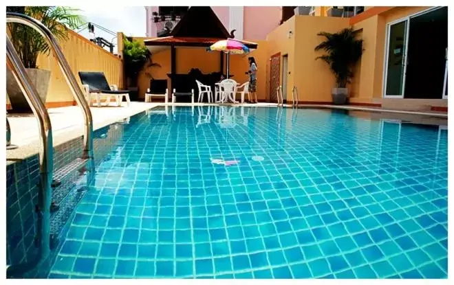 Swimming pool in soi2inn Swimming pool in soi2inn