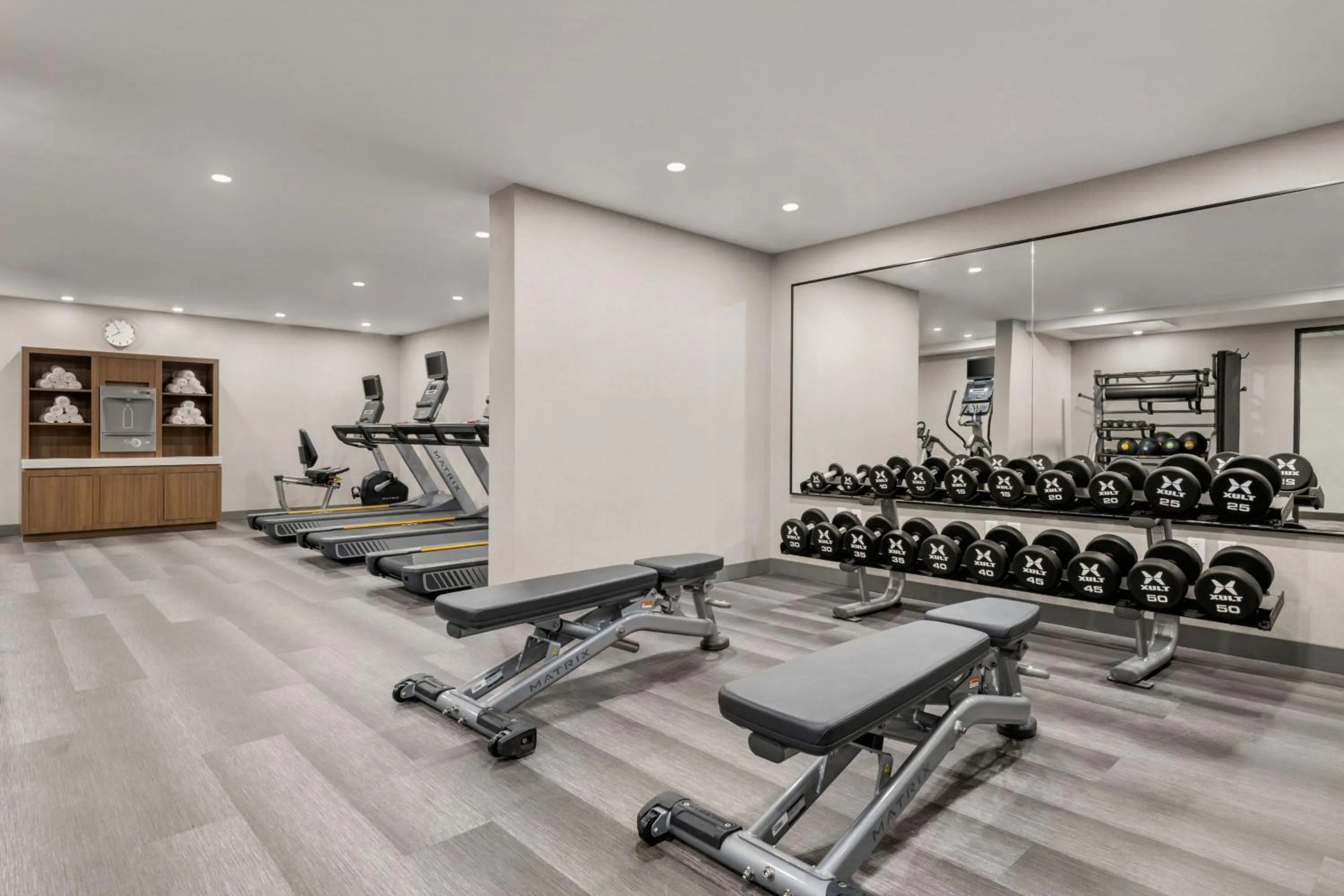 Fitness centre/facilities in Residence Inn by Marriott Laval