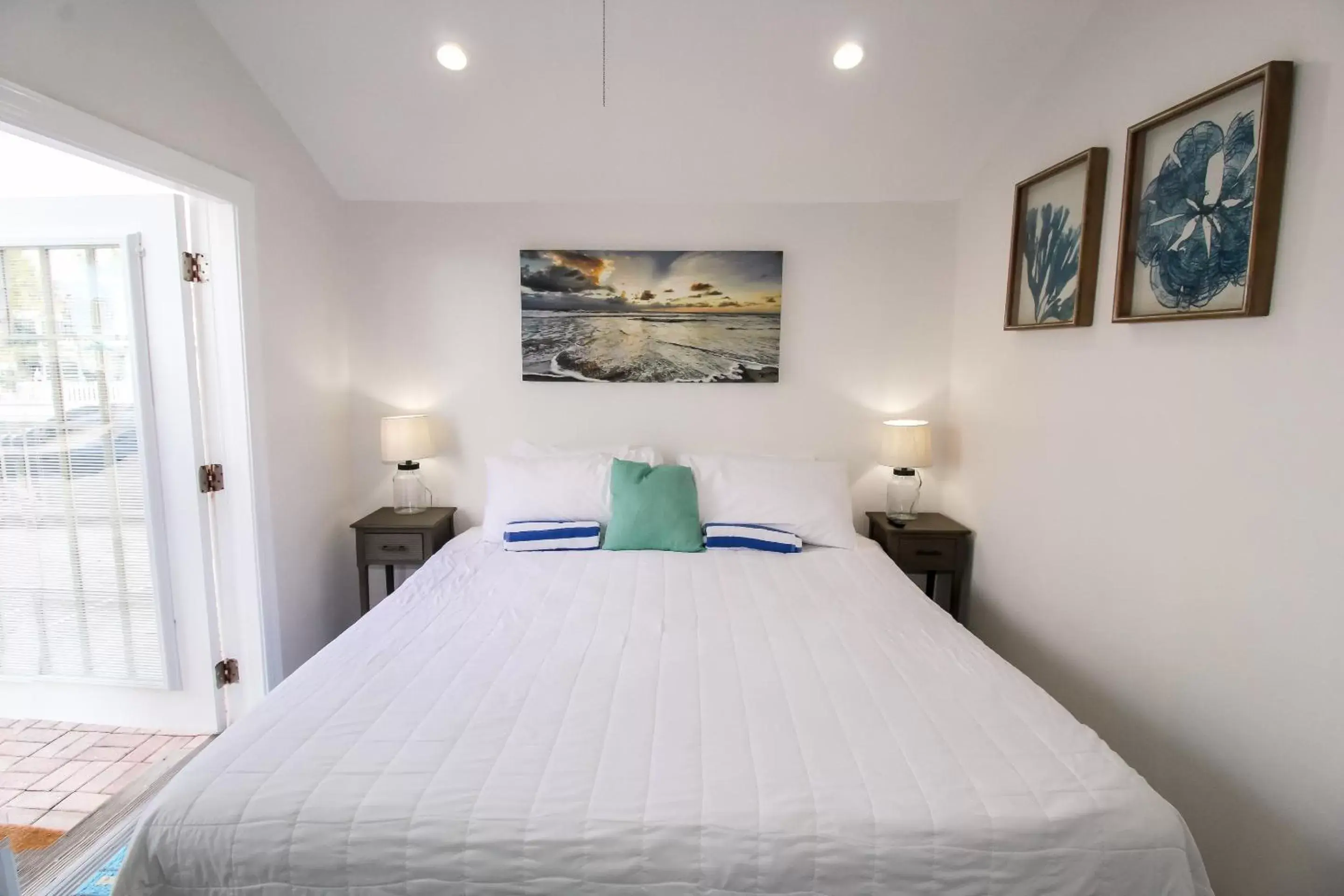 Bed in Anna Maria Island Inn