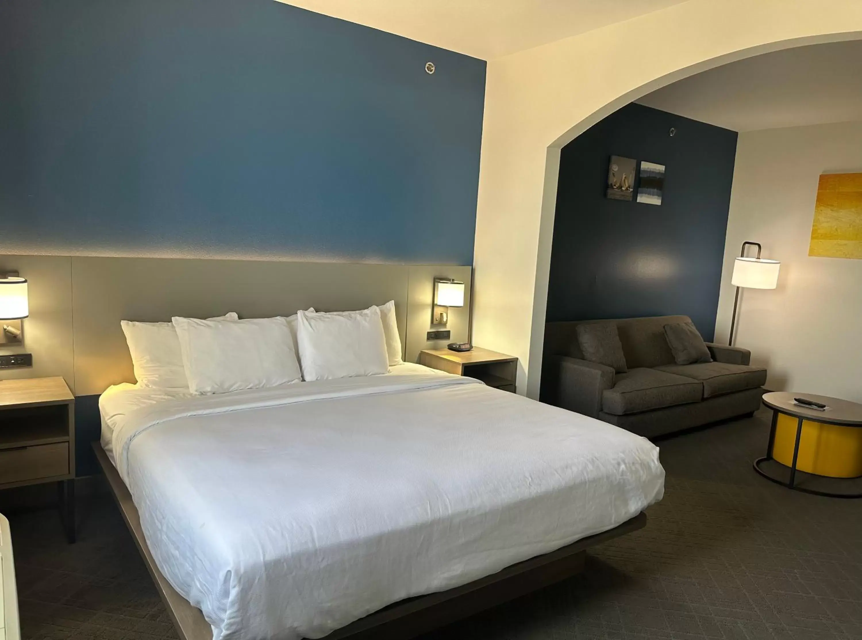 Bed in Comfort Inn & Suites Wylie