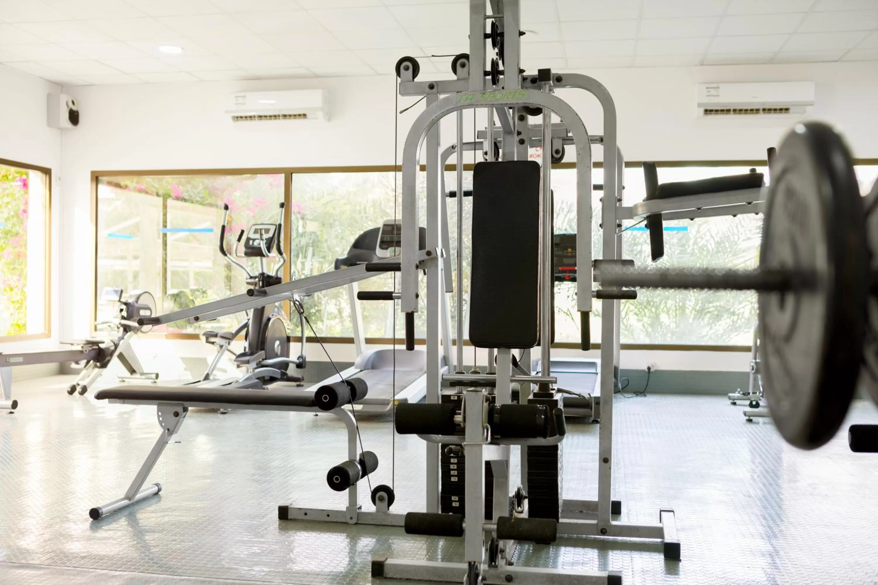 Fitness centre/facilities in BM Beach Resort