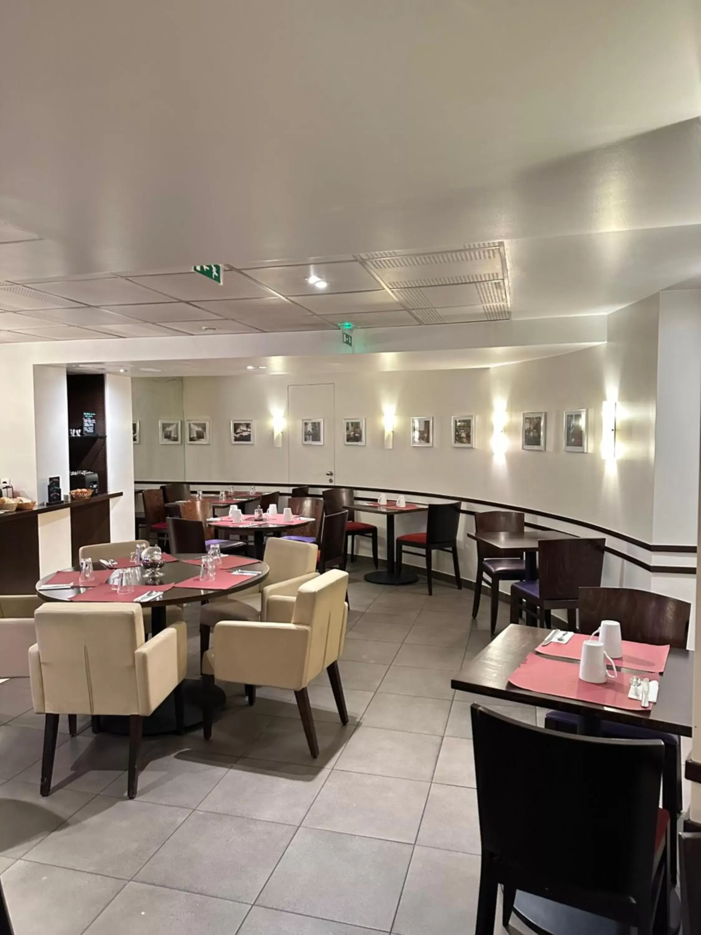 Restaurant/Places to Eat in Hôtel Du Centre Annemasse
