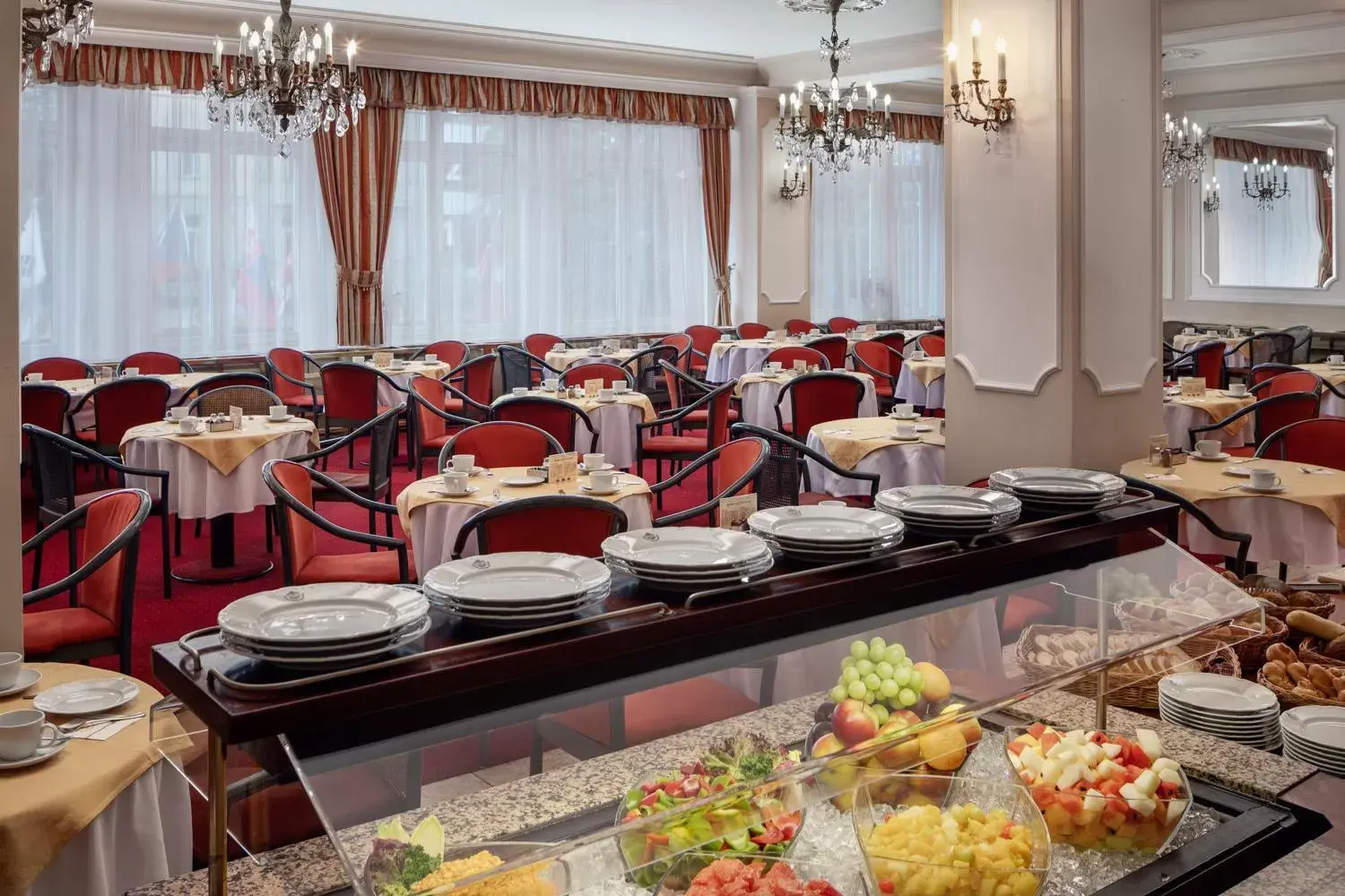 Buffet breakfast, Restaurant/Places to Eat in Ambassador Zlata Husa