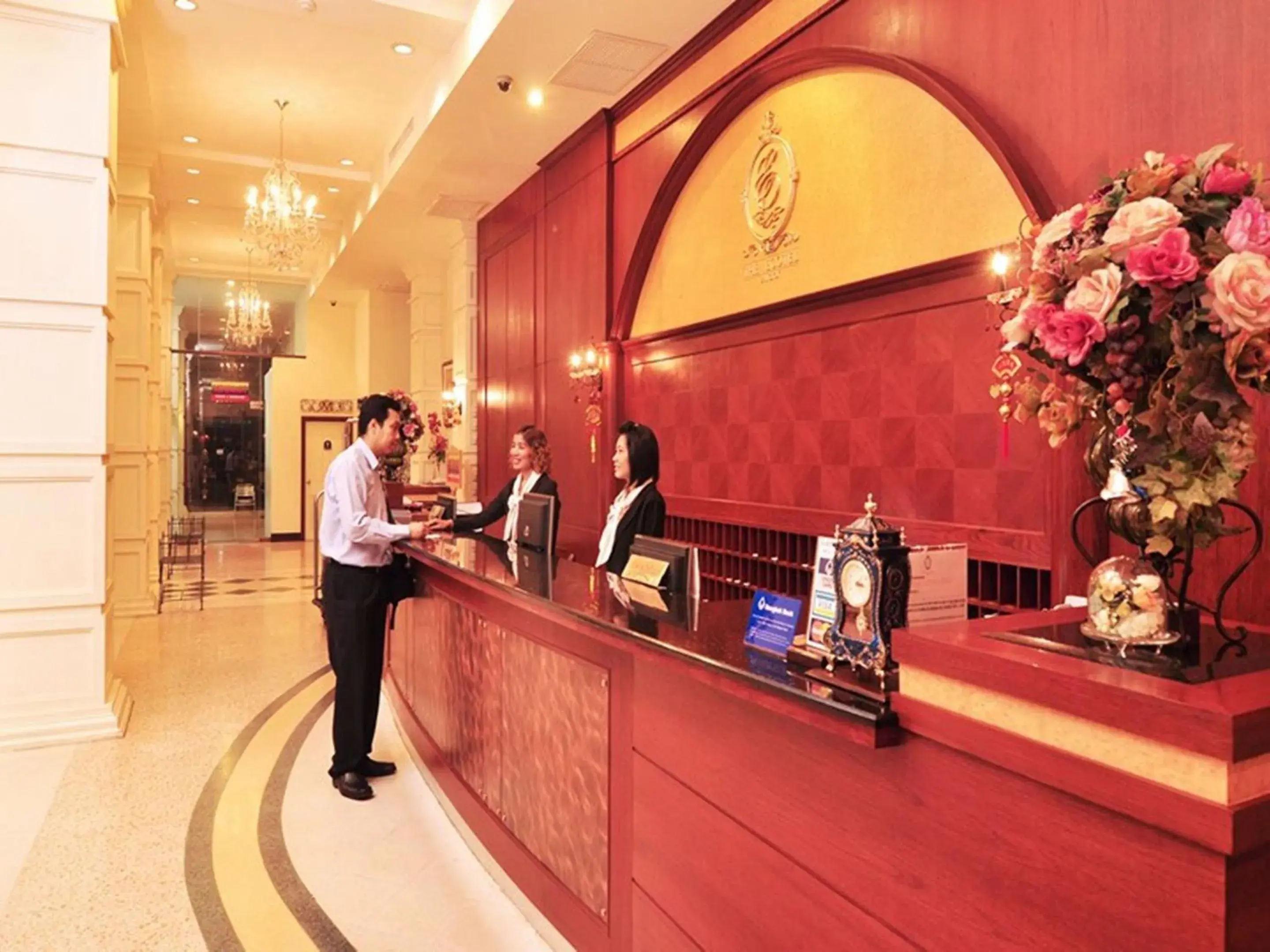 Staff, Lobby/Reception in The Ecotel Bangkok