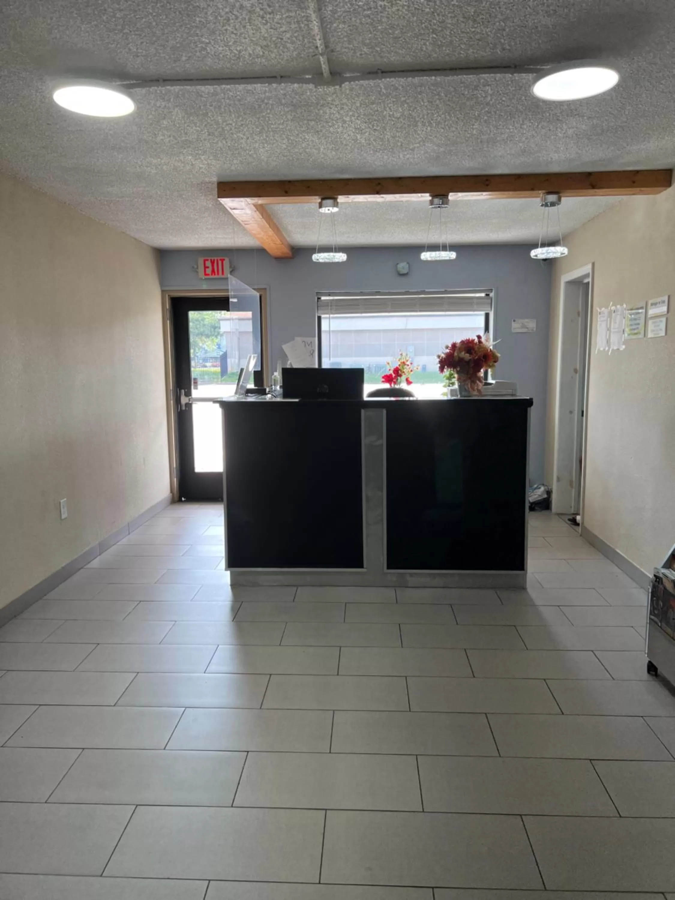 Lobby or reception in Super 8 by Wyndham Newport News