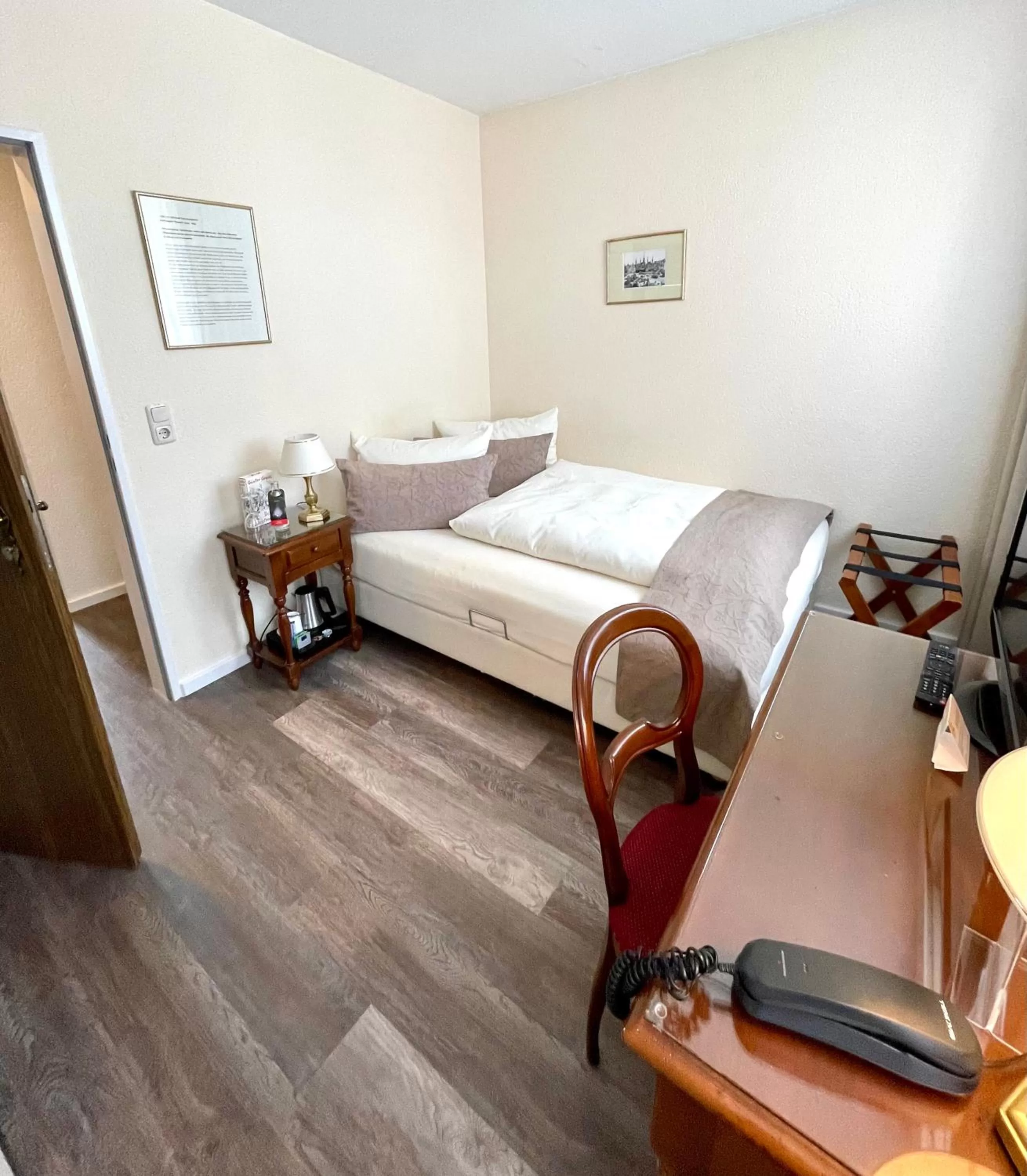 Photo of the whole room, Bed in TOP CityLine Klassik Altstadt Hotel Lübeck