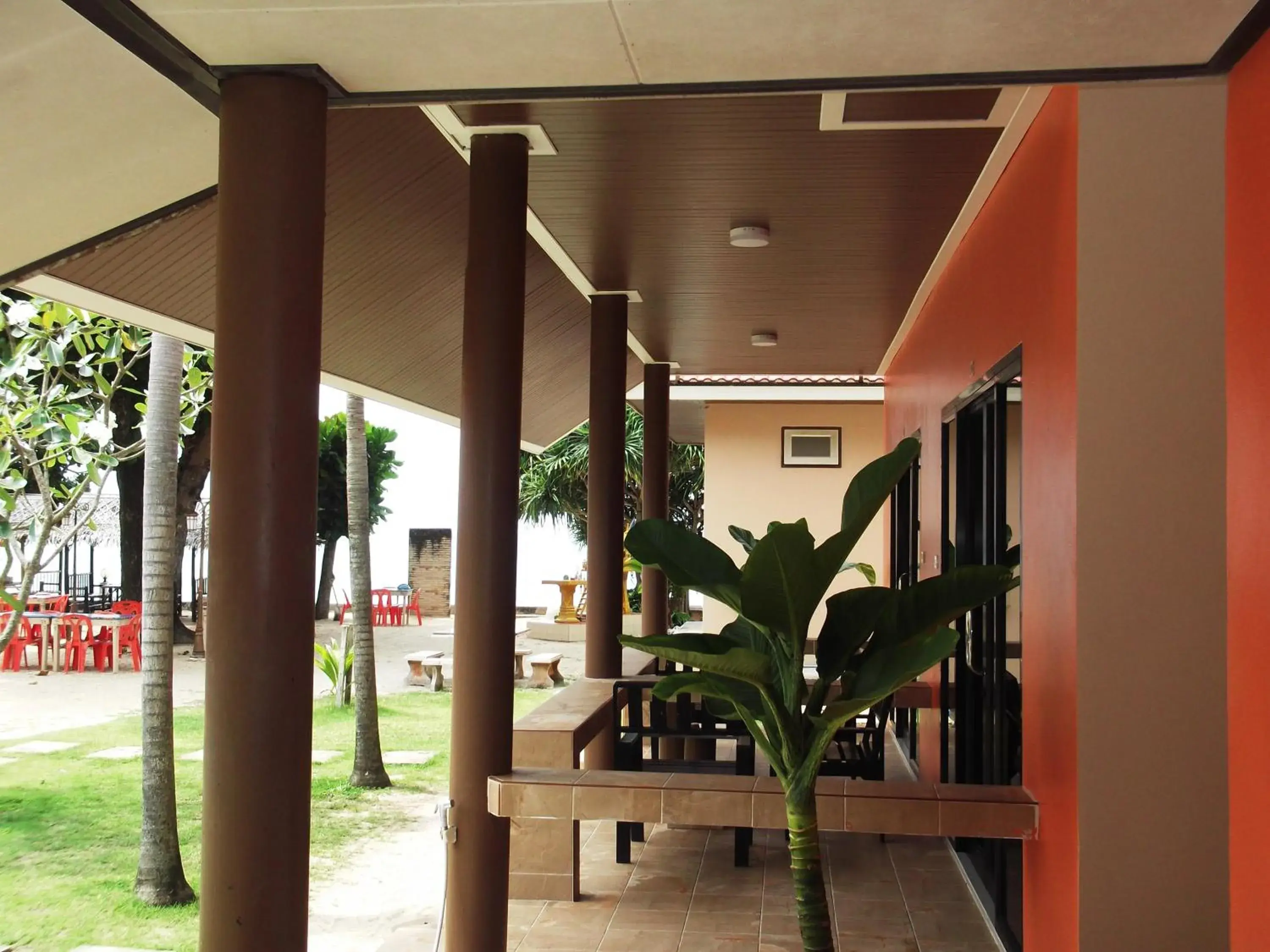 Sea view in Lanta Bee Garden Bungalow SHA Extra Plus Sea view in Lanta Bee Garden Bungalow SHA Extra Plus