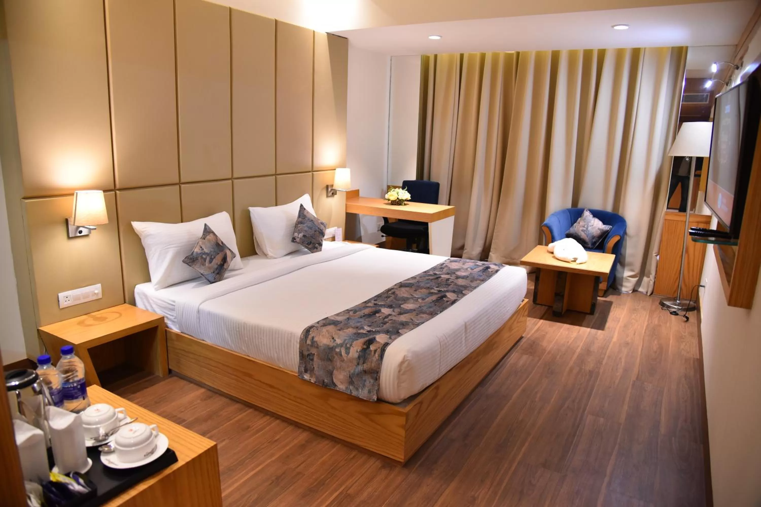 Photo of the whole room, Bed in Narayanam