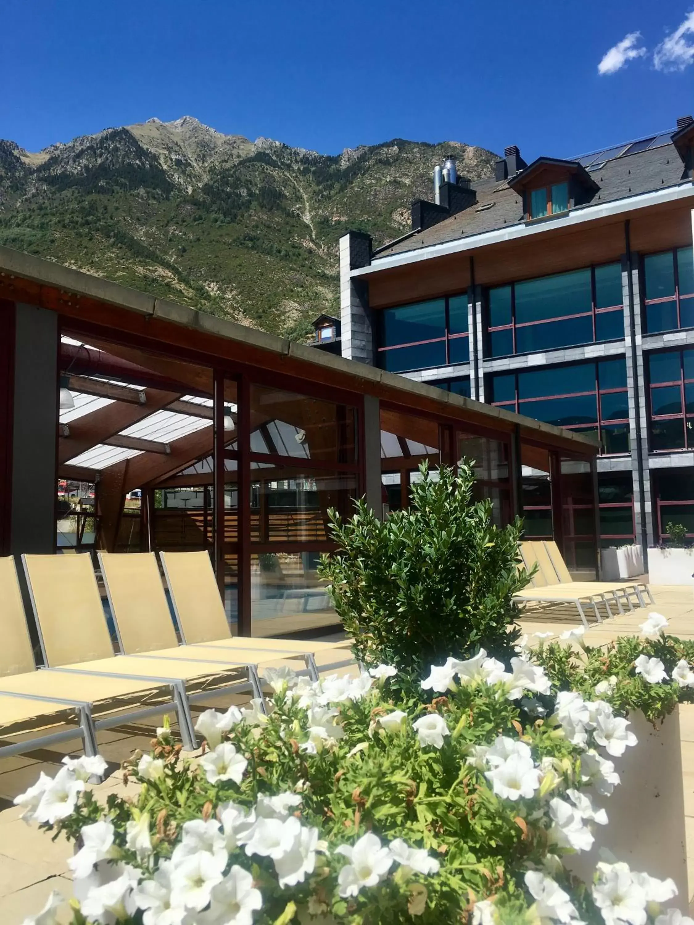 Balcony/Terrace in SOMMOS Hotel Aneto