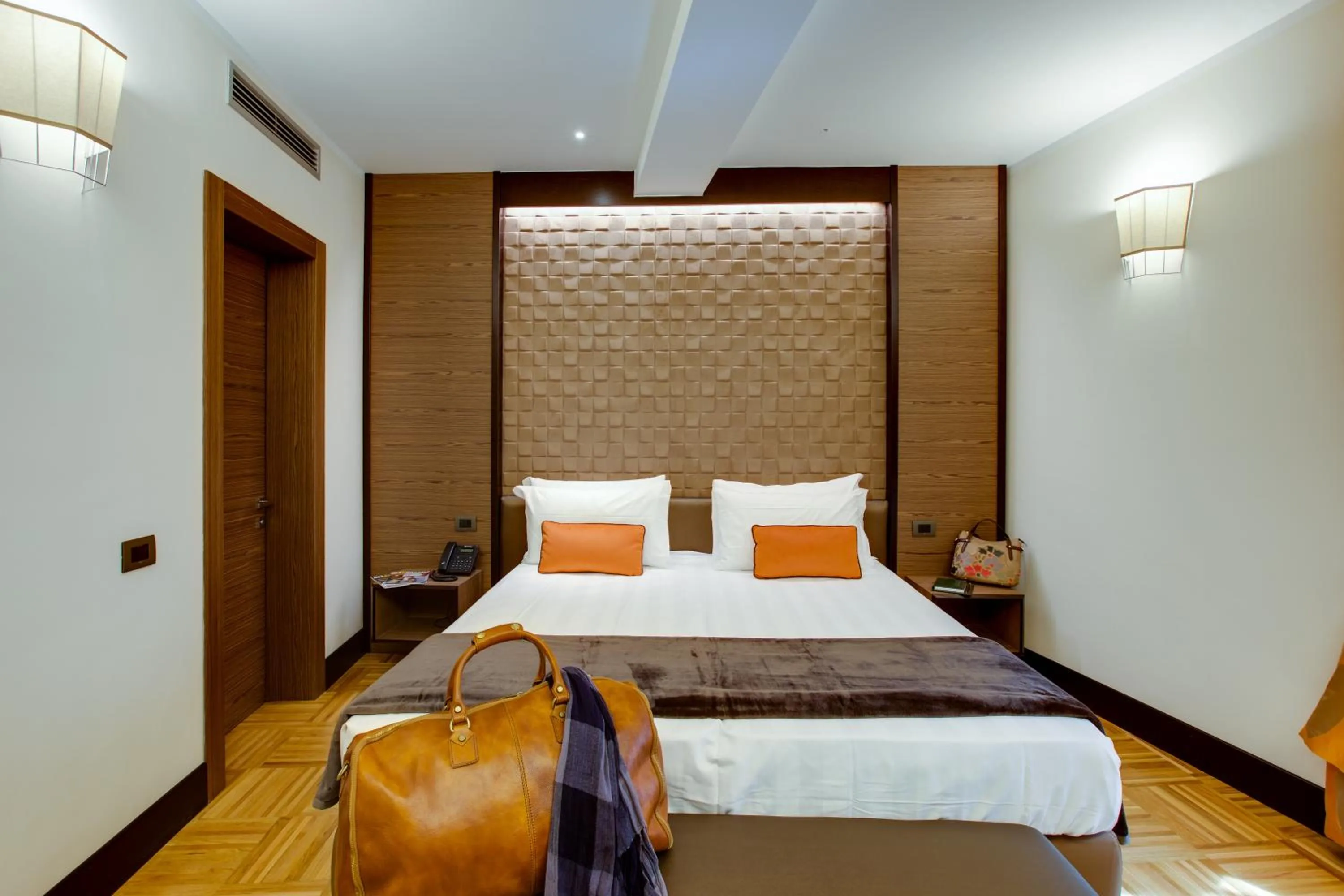 Photo of the whole room, Bed in Solo Experience Hotel