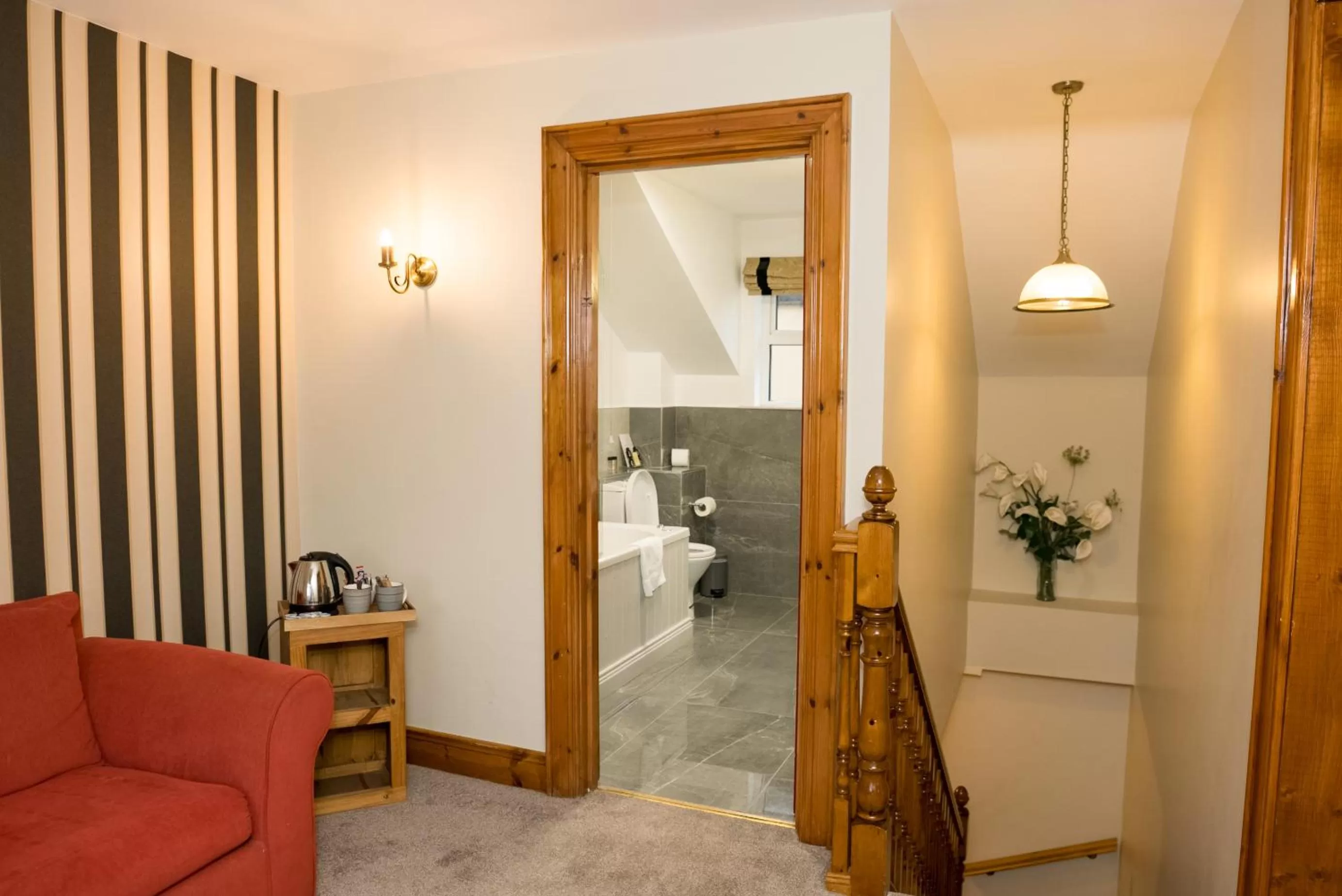 Living room in Walsh's Hotel and Apartments