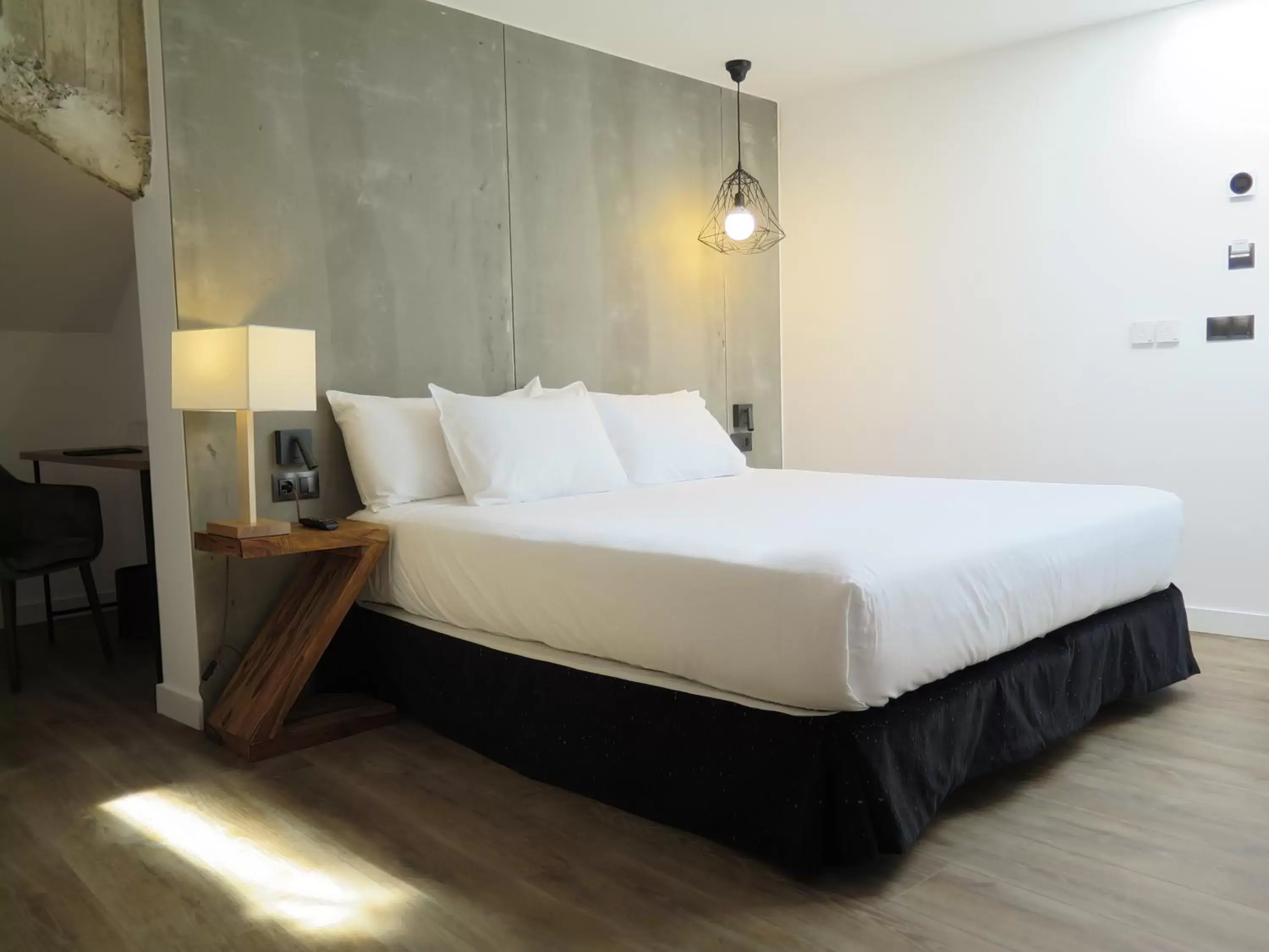 Bedroom, Bed in Hotel Tayko Bilbao