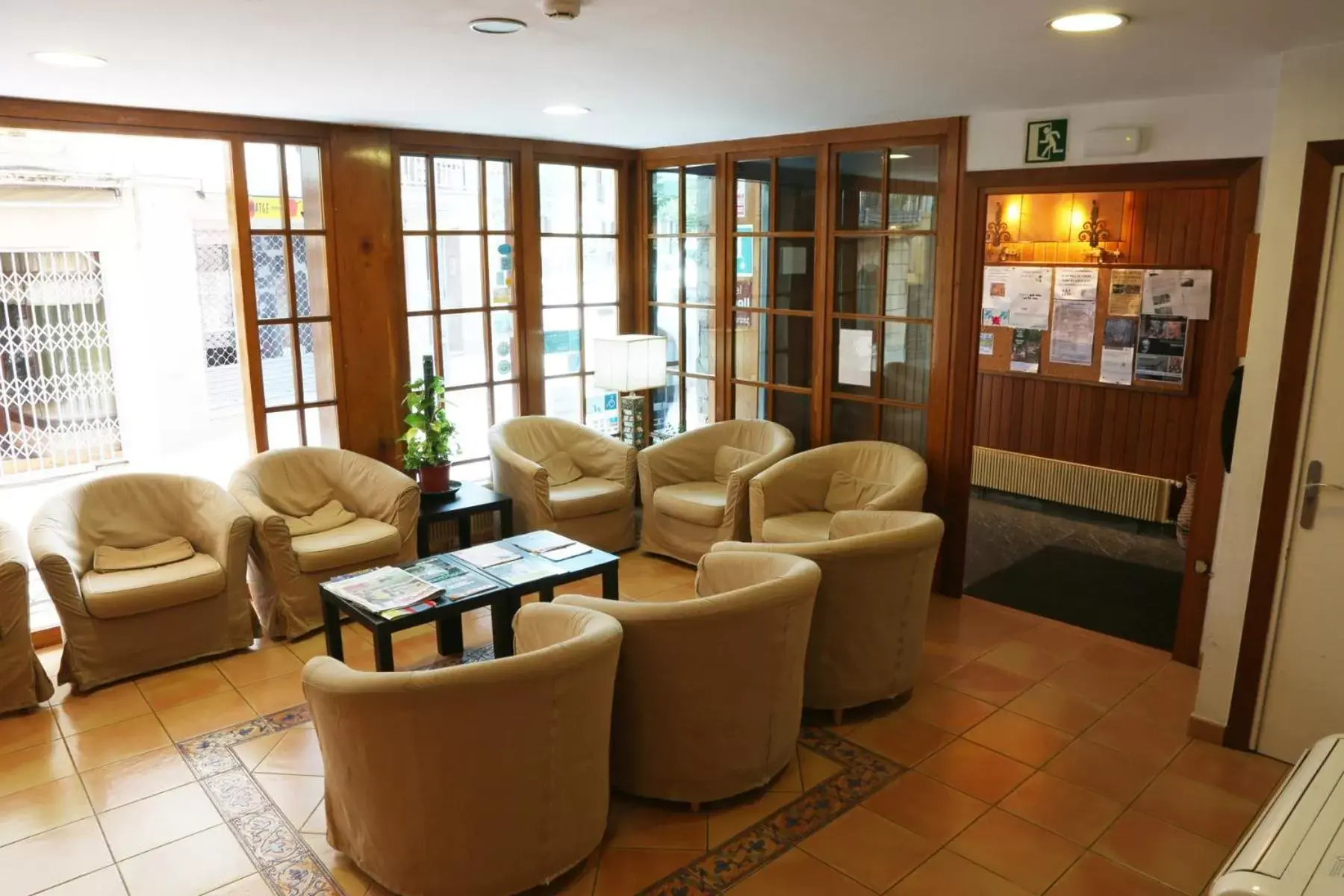 Living room, Lobby/Reception in Hotel Ripoll
