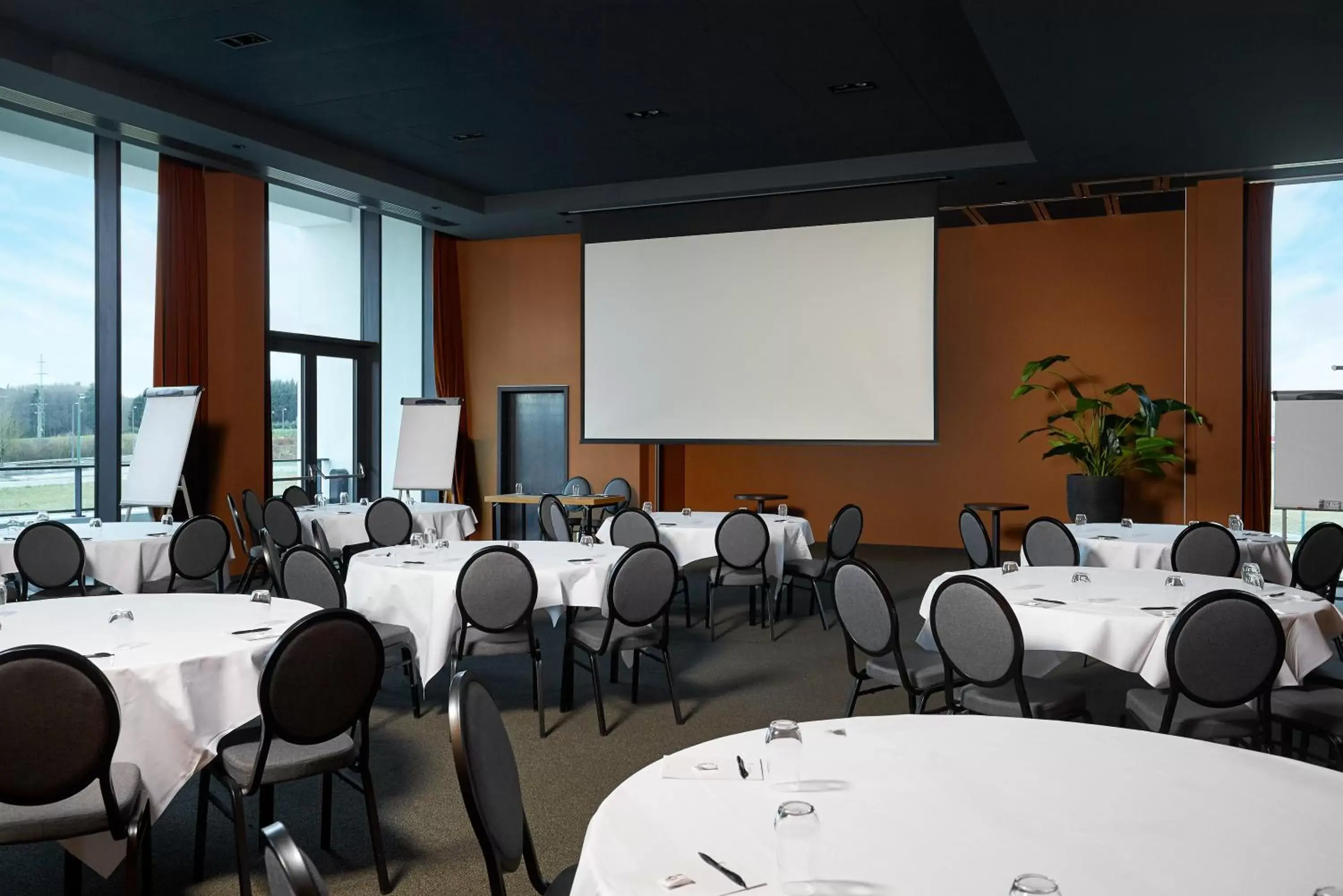 Business facilities in Van Der Valk Luxembourg Arlon