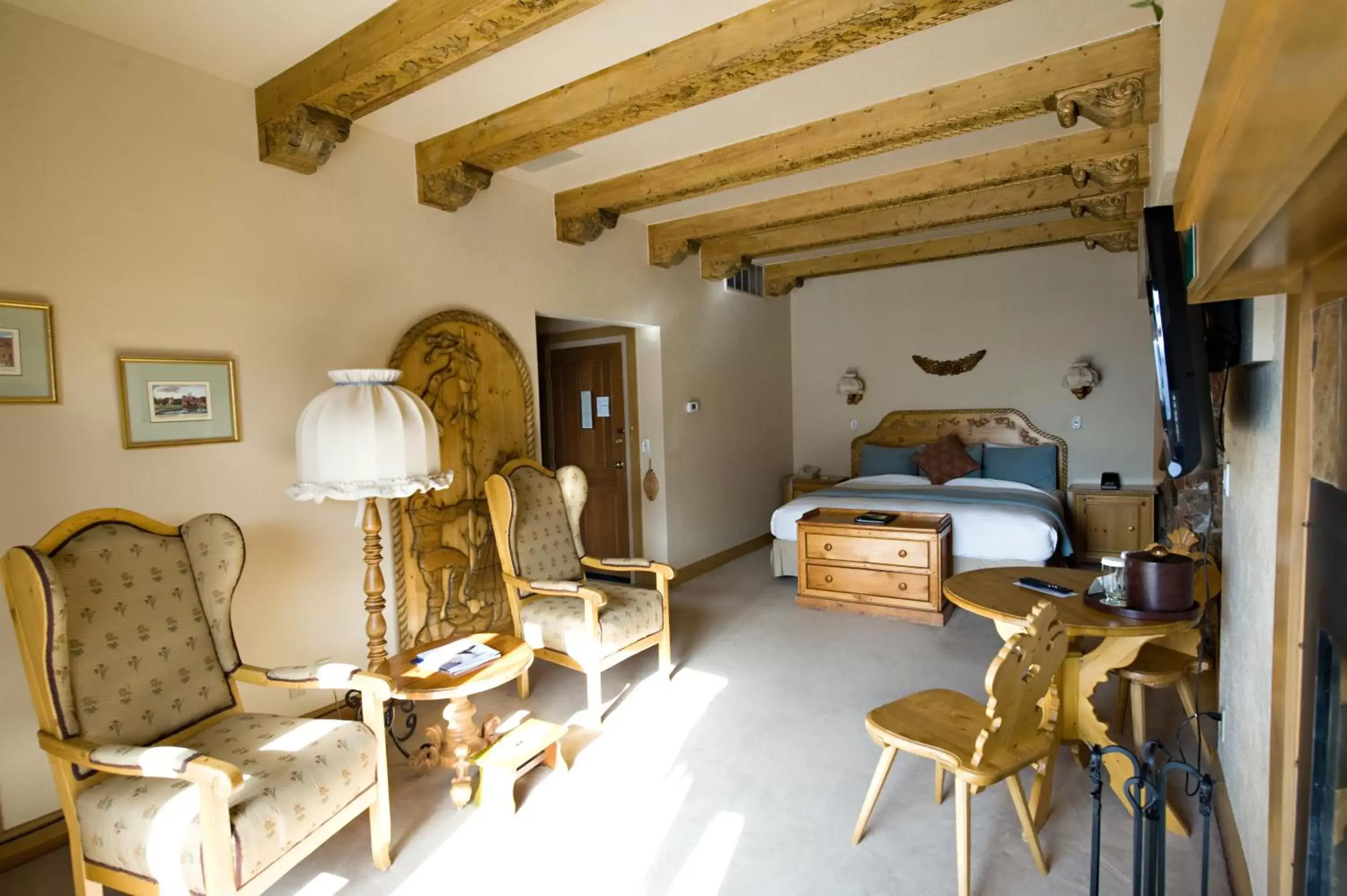 Bedroom, Seating Area in The Alpenhof