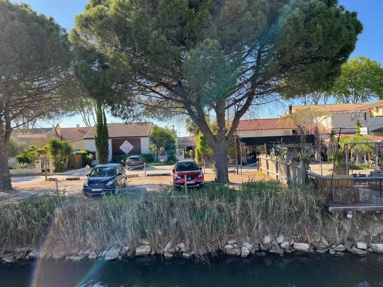 Parking in Hôtel Le Médiéval - Parking inclus & accueil vélo