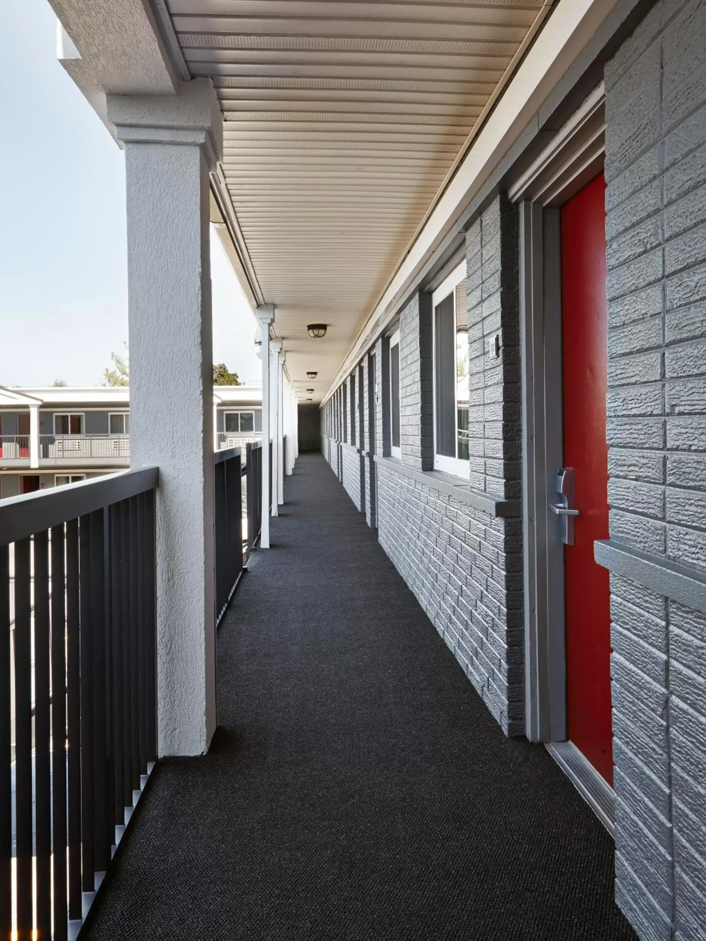 Property building, Balcony/Terrace in Carlton Inn Midway