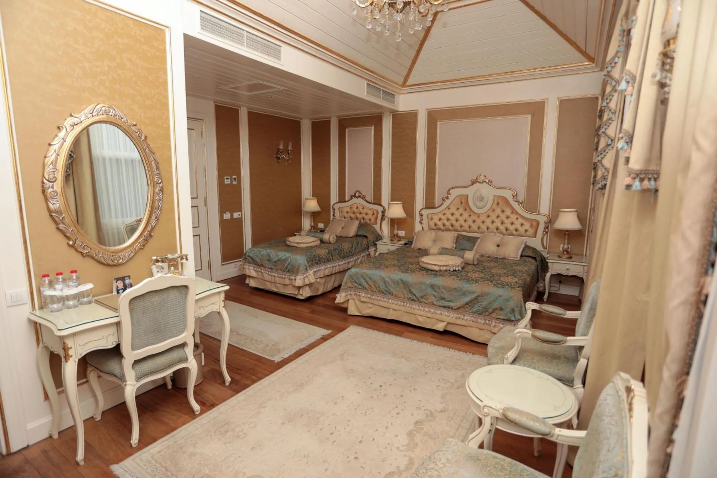 Photo of the whole room, Bed in Limak Yalova Thermal Boutique Hotel