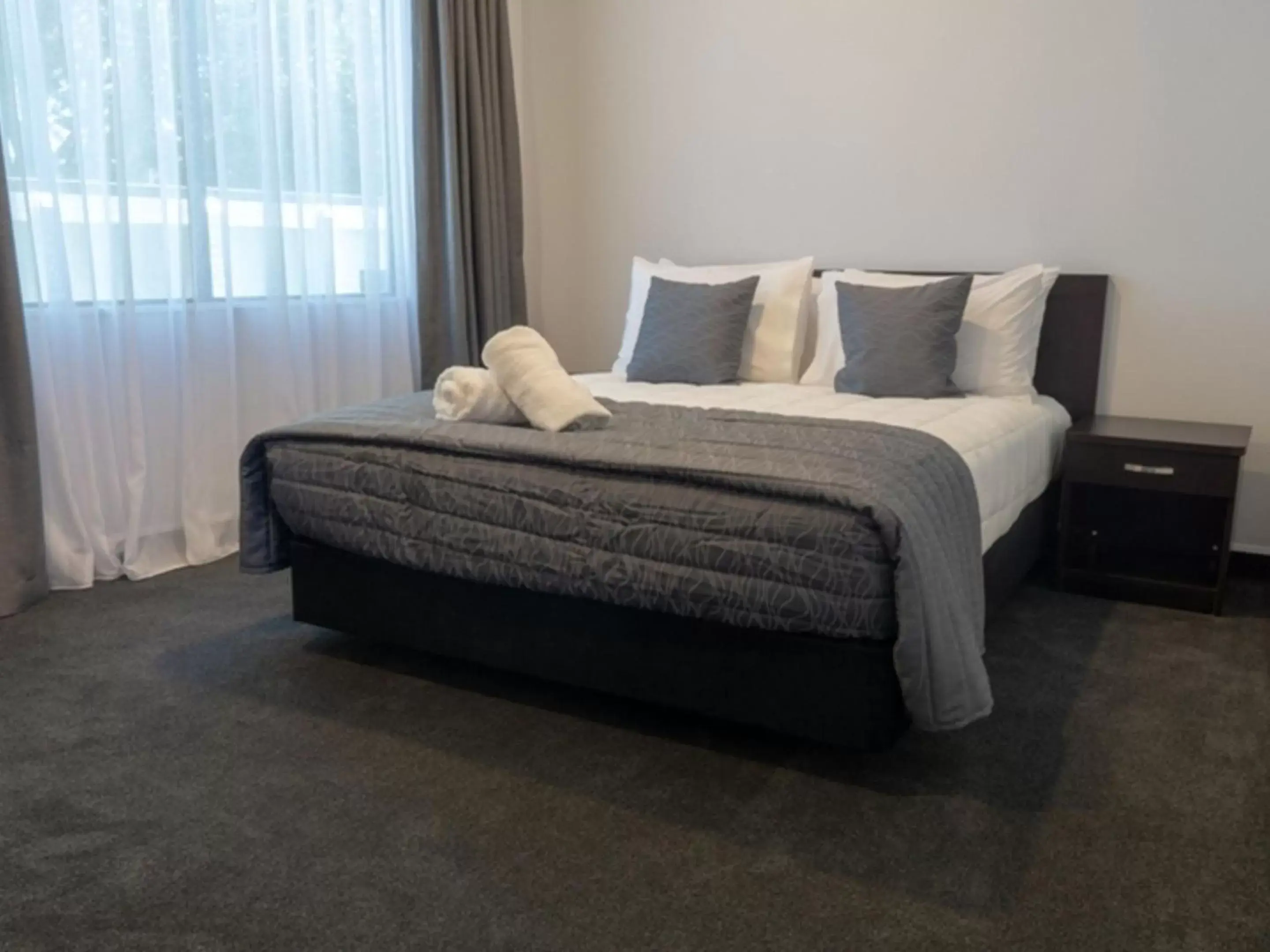 Four Bedroom Villa in Durham Court Motor Inn Four Bedroom Villa in Durham Court Motor Inn