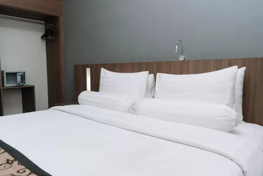 Bed in Anugrah Hotel Sukabumi